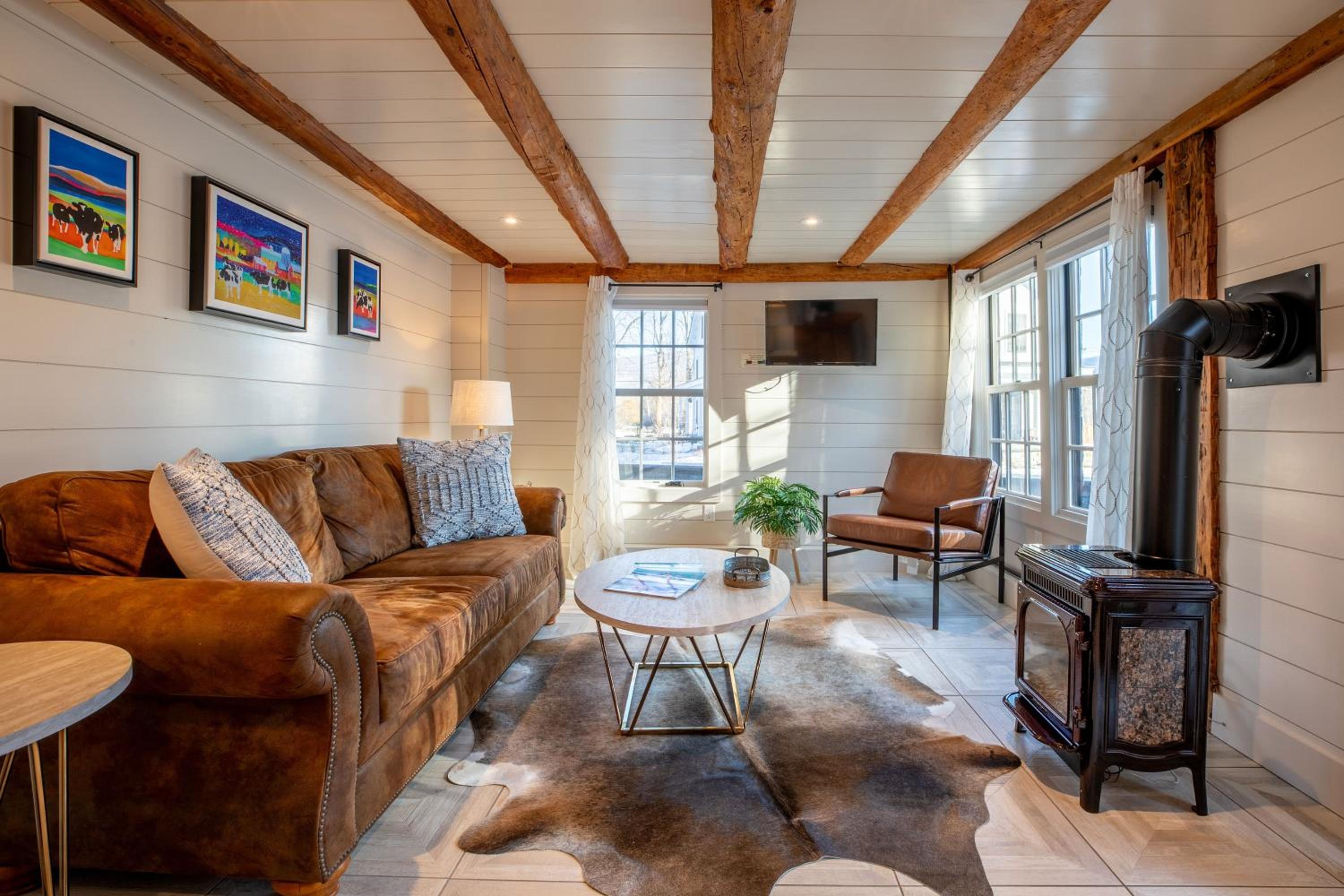 Deluxe King Suite