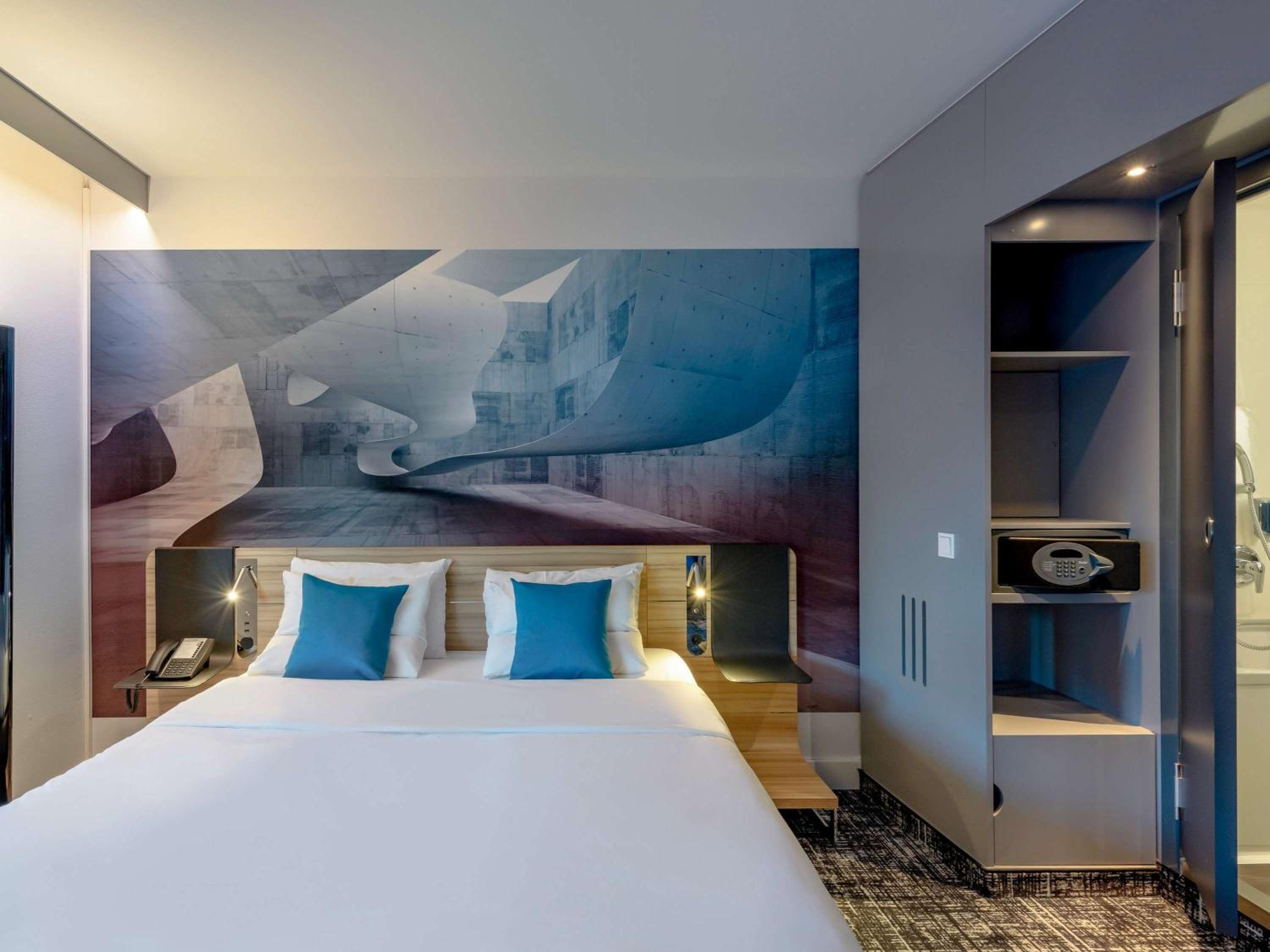 Standard Suite with Double Bed and Sofa Bed photo 1