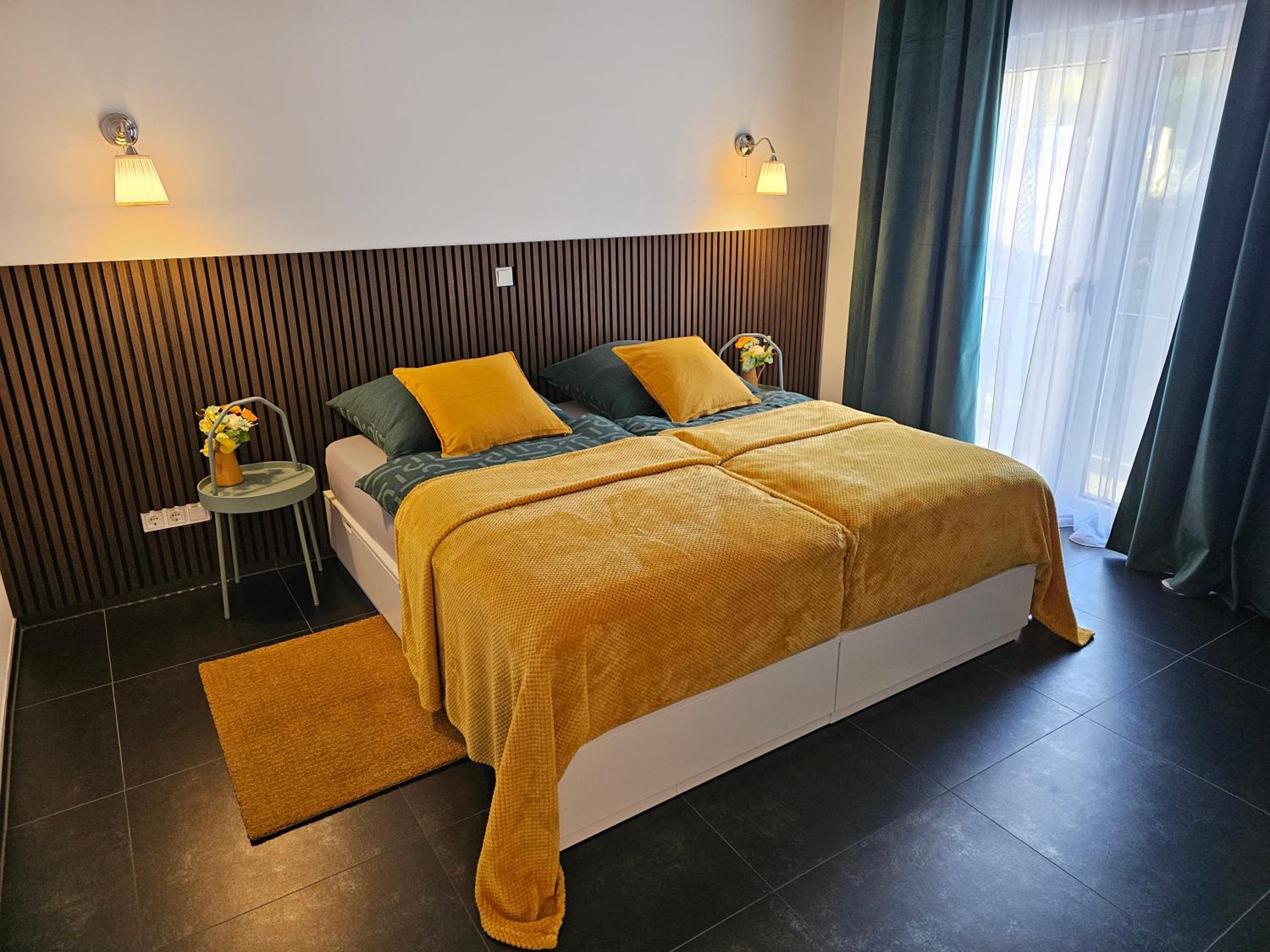Maisonette photo 1