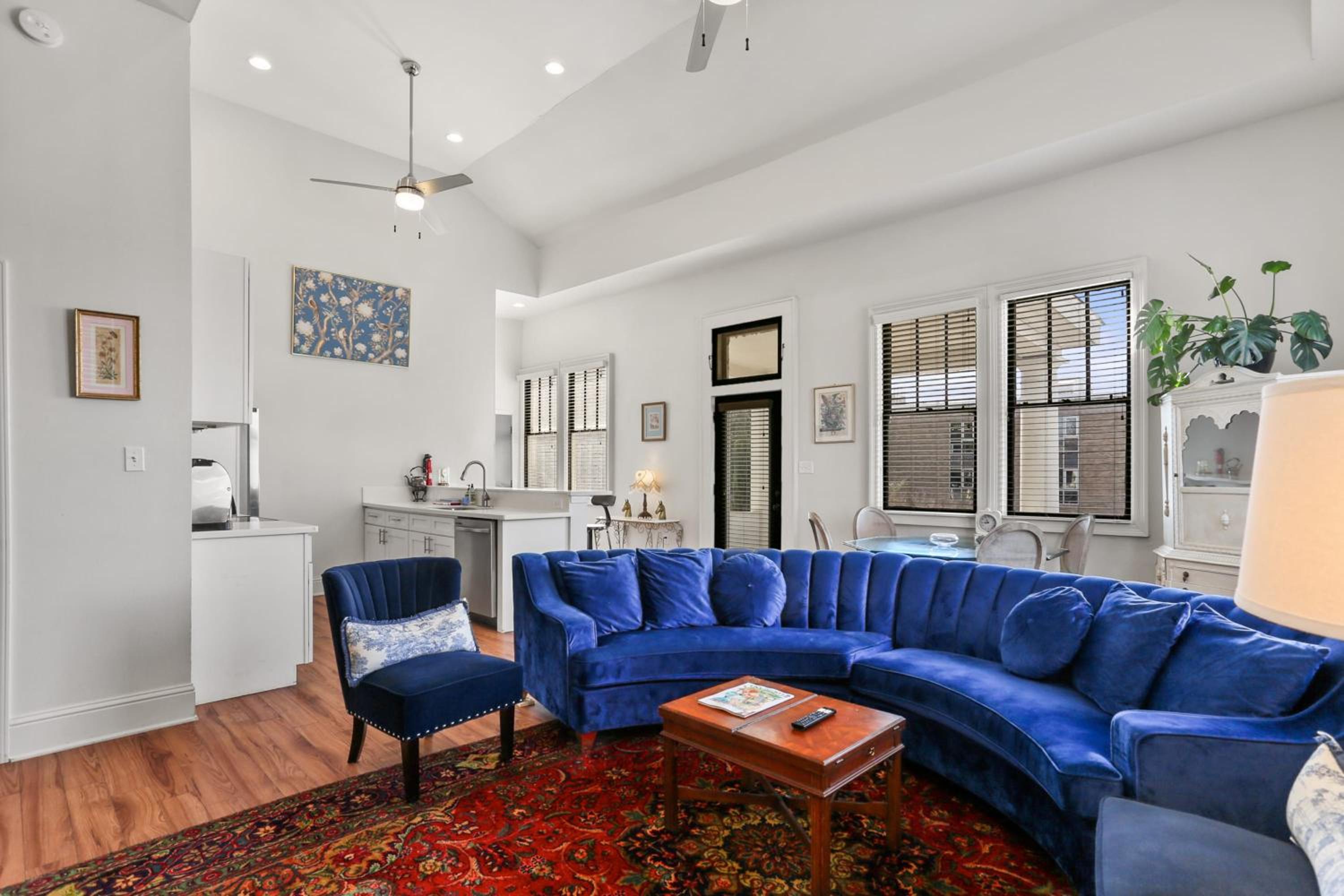 Apartment - Photo 8