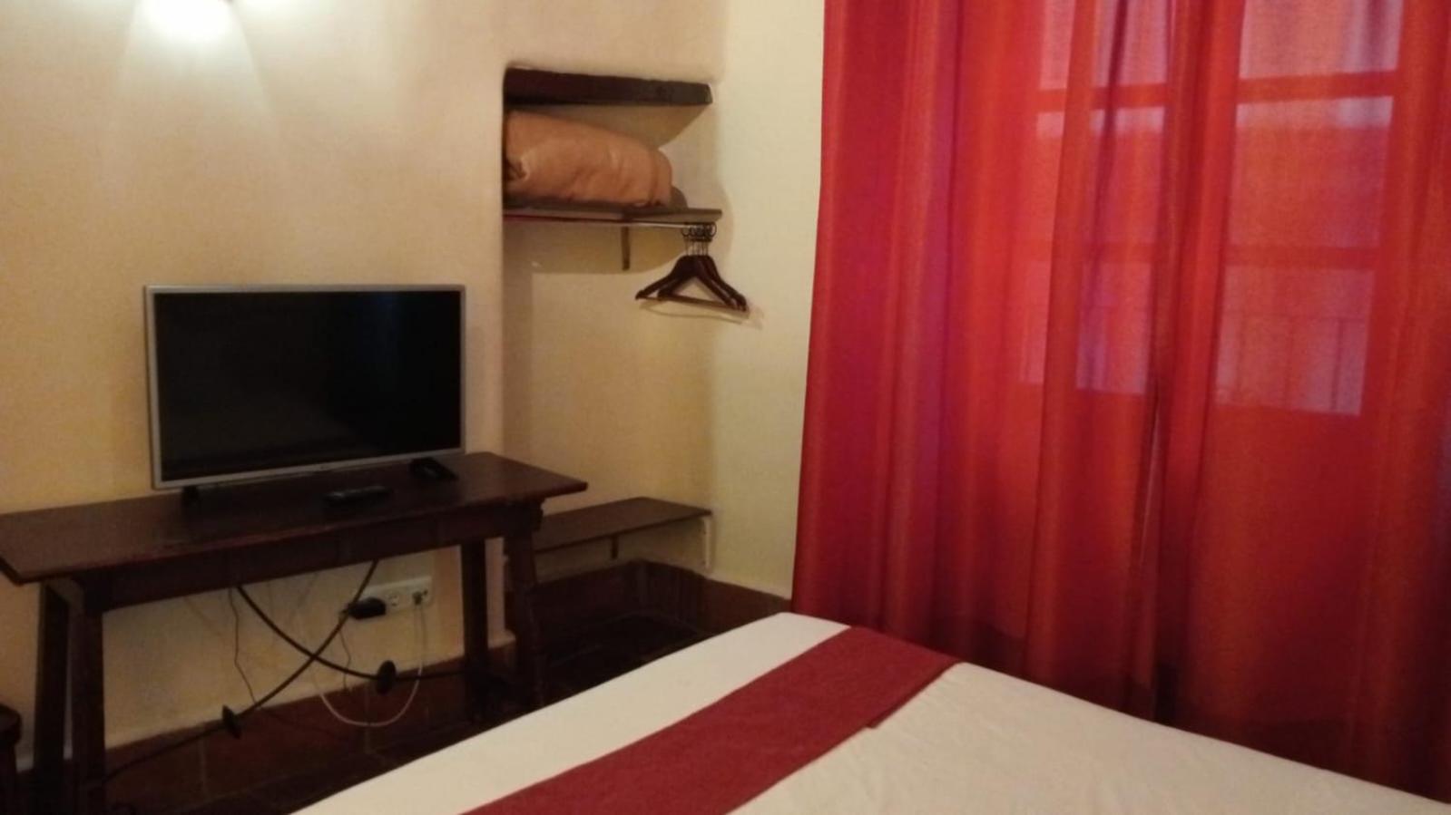 Economy Double Room - Photo 2