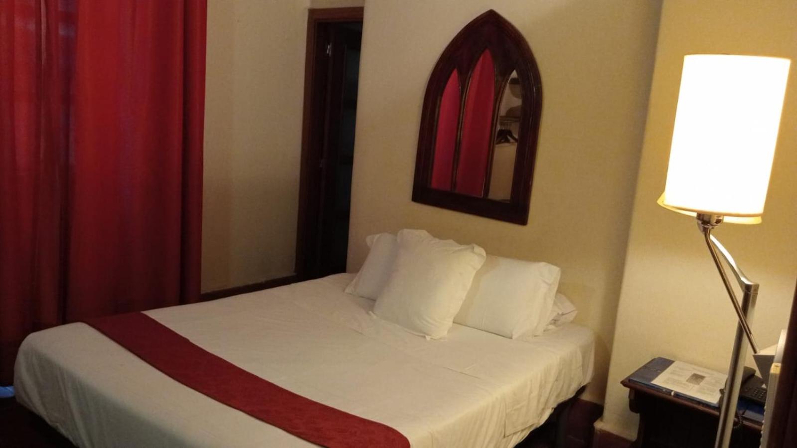 Economy Double Room - Photo 4