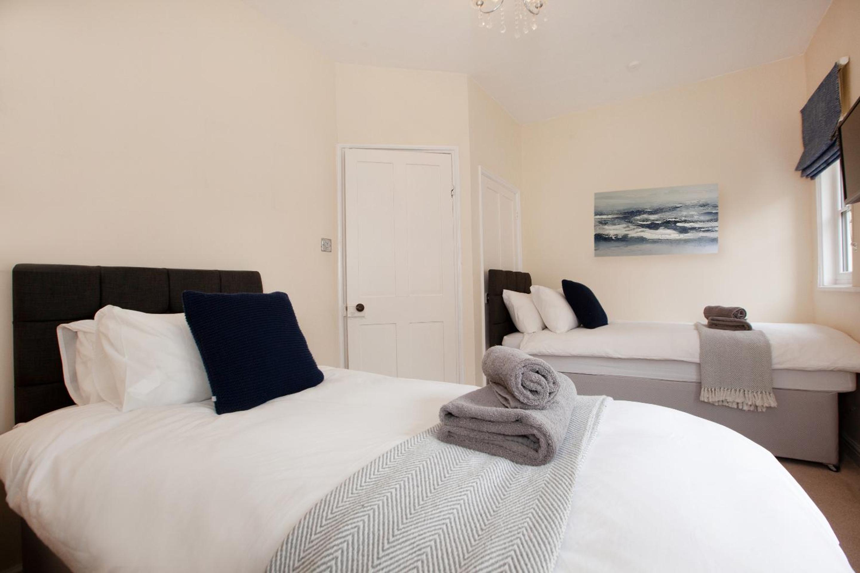 Two-Bedroom Cottage photo 3