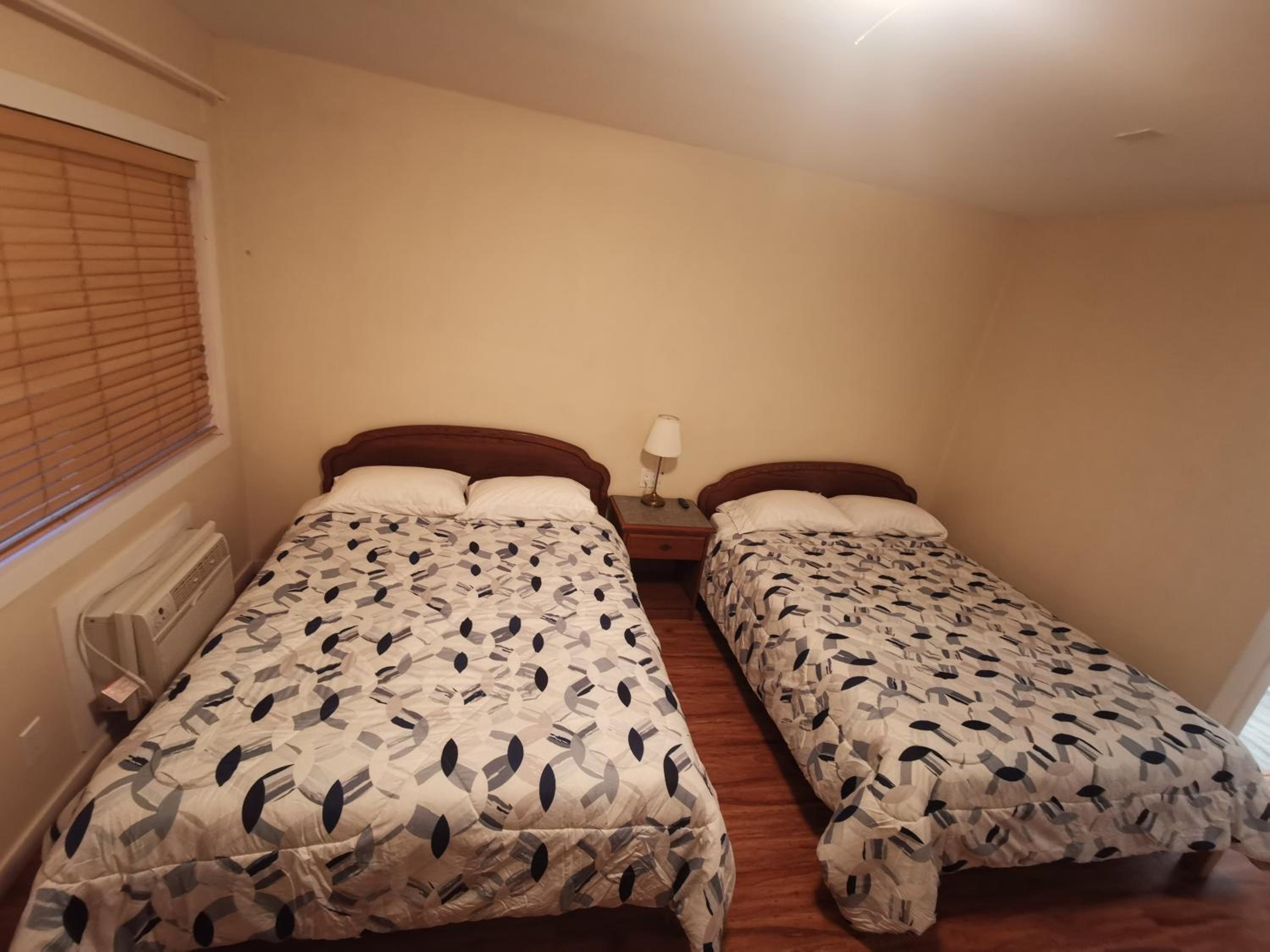 Queen Room with Two Queen Beds photo 1