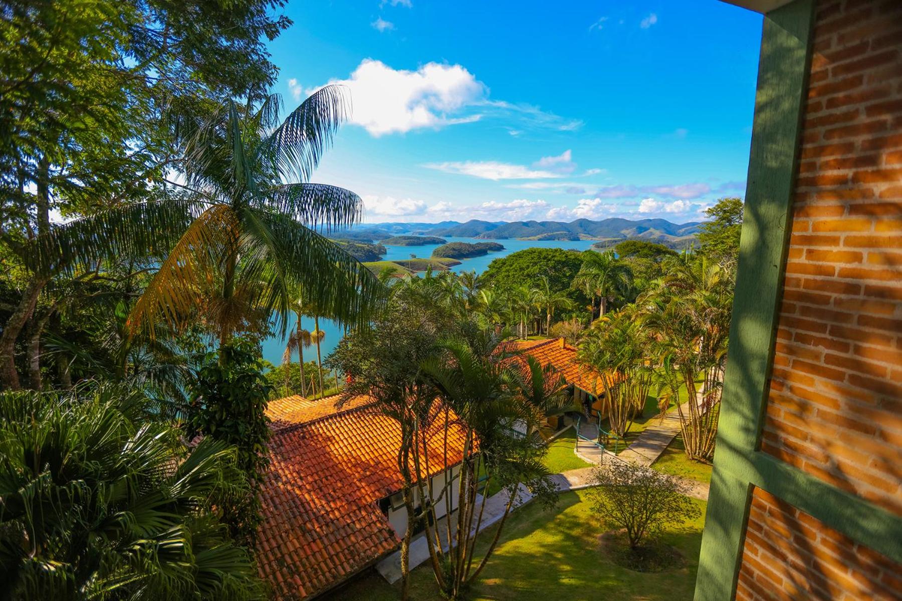 Suite with Lake View photo 2