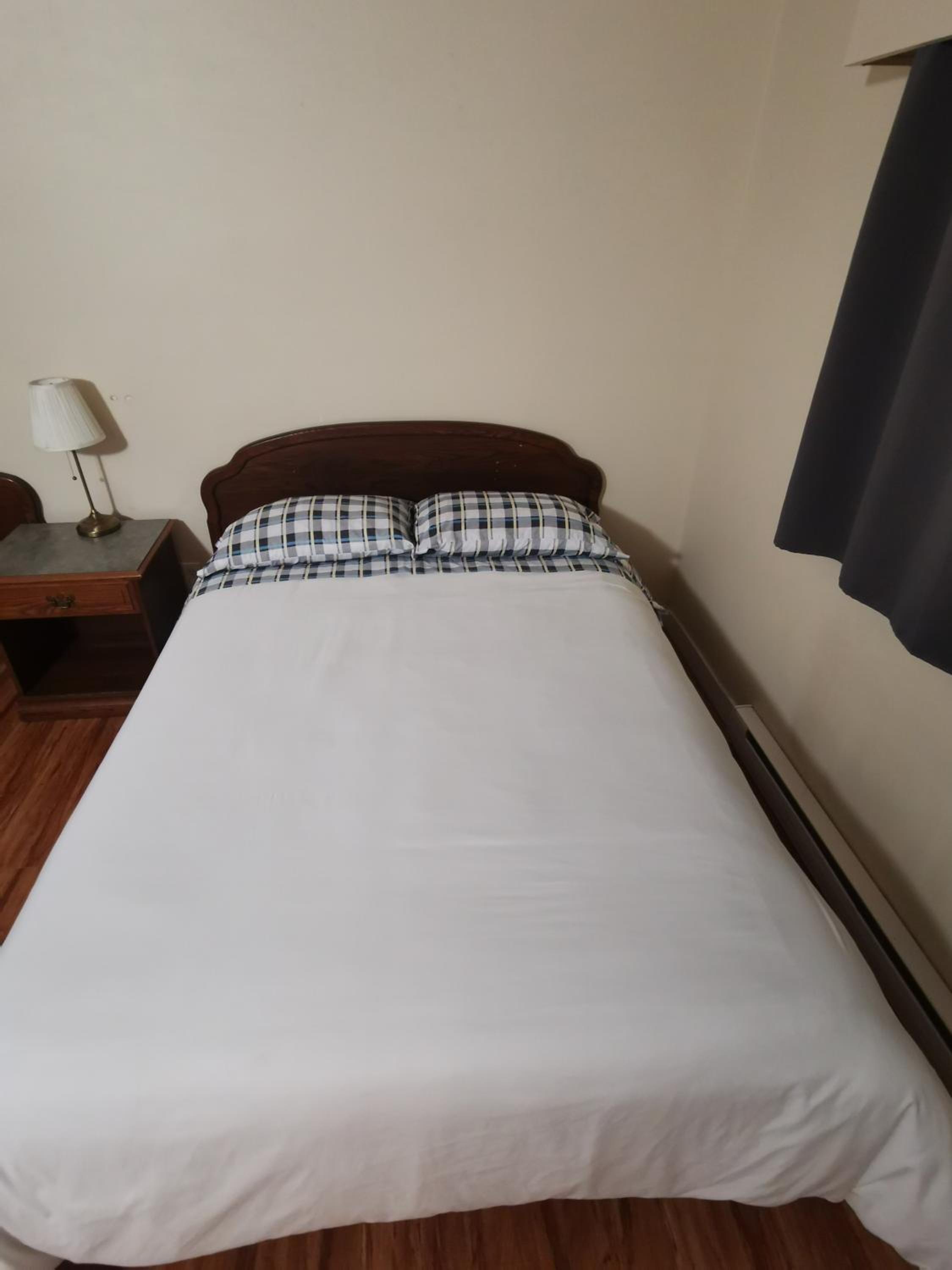 Queen Room photo 1