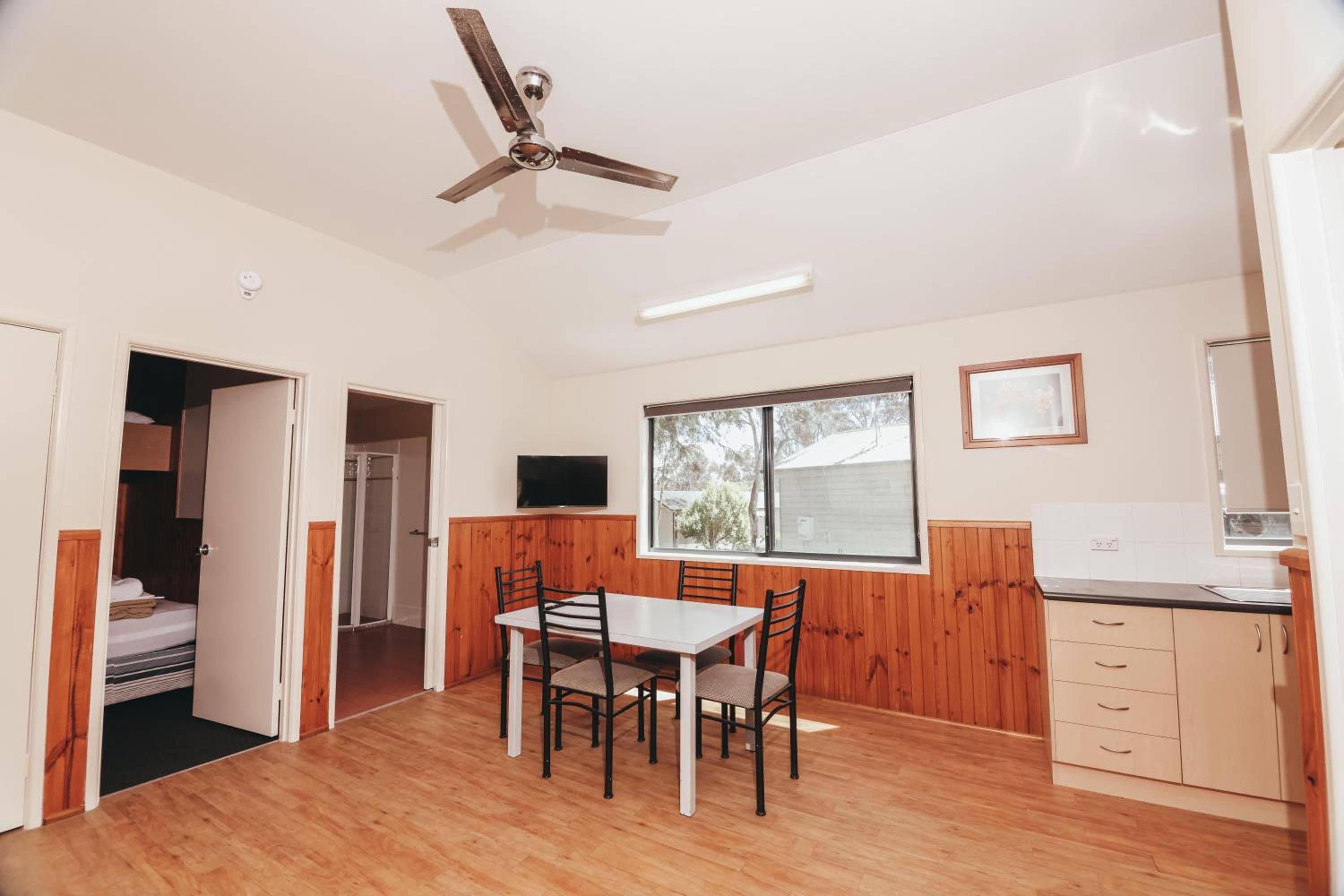 Two-Bedroom Bungalow - Photo 7