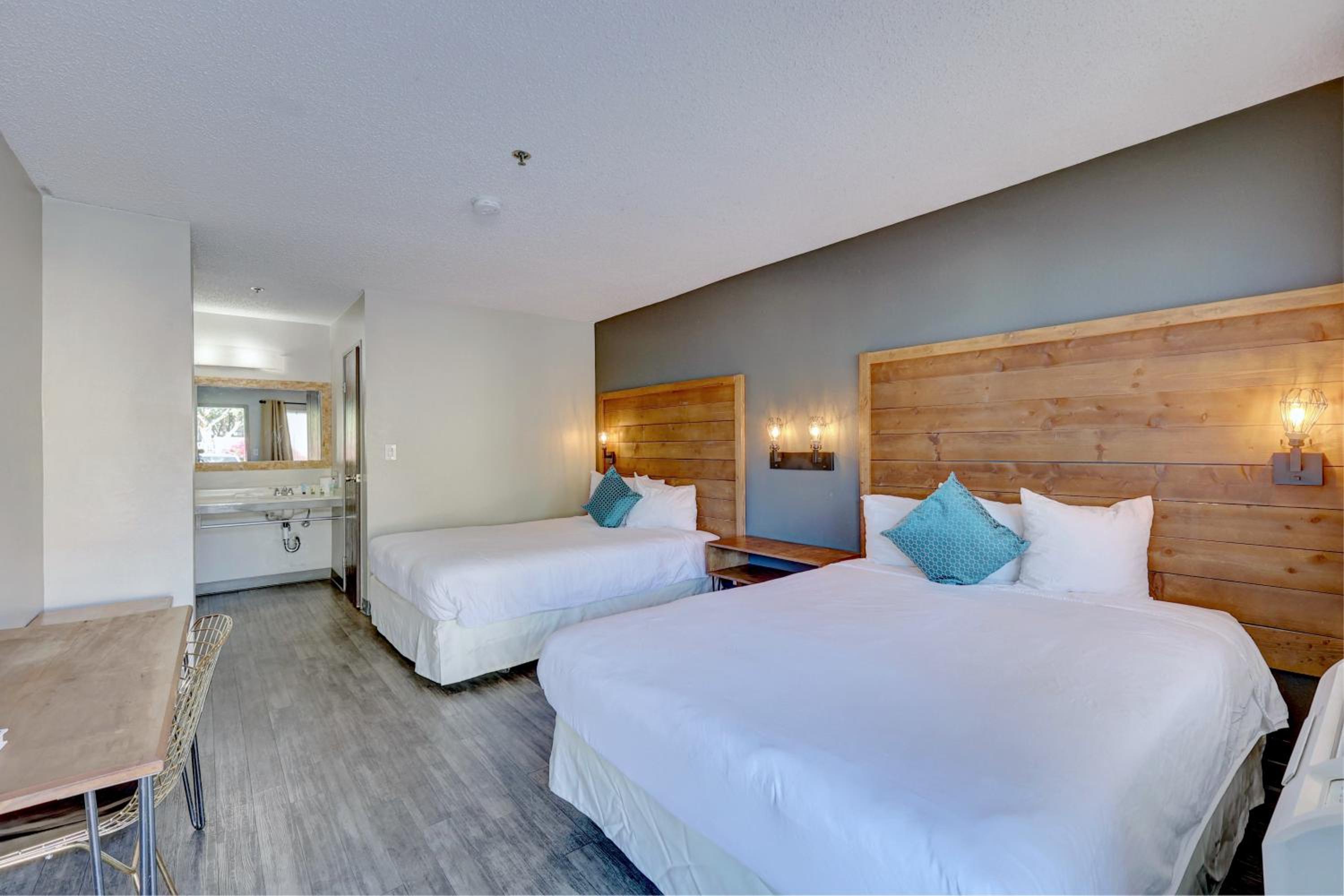 Queen Room with Two Queen Beds - Photo 1