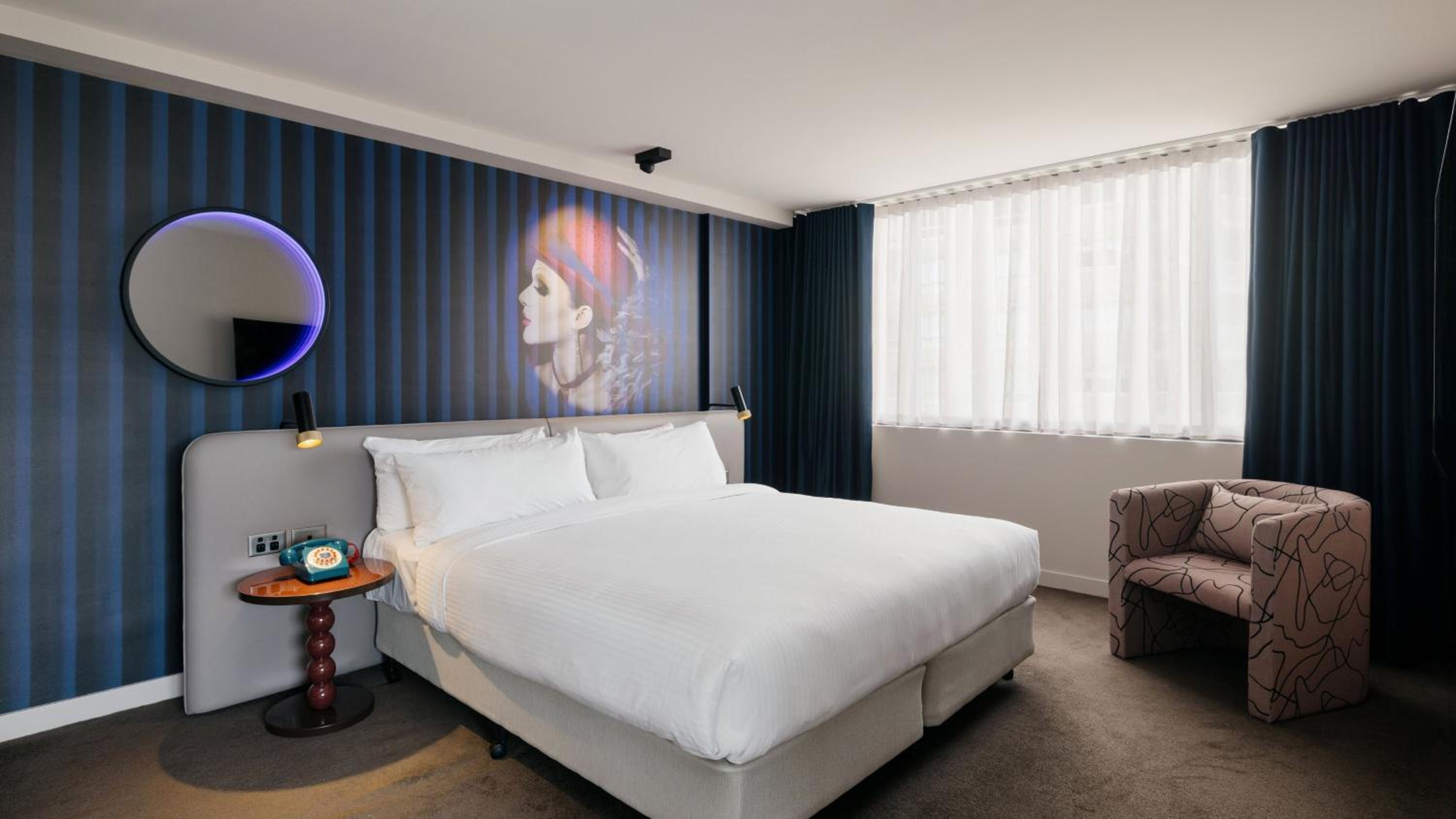 One-Bedroom Suite with City Skyline View