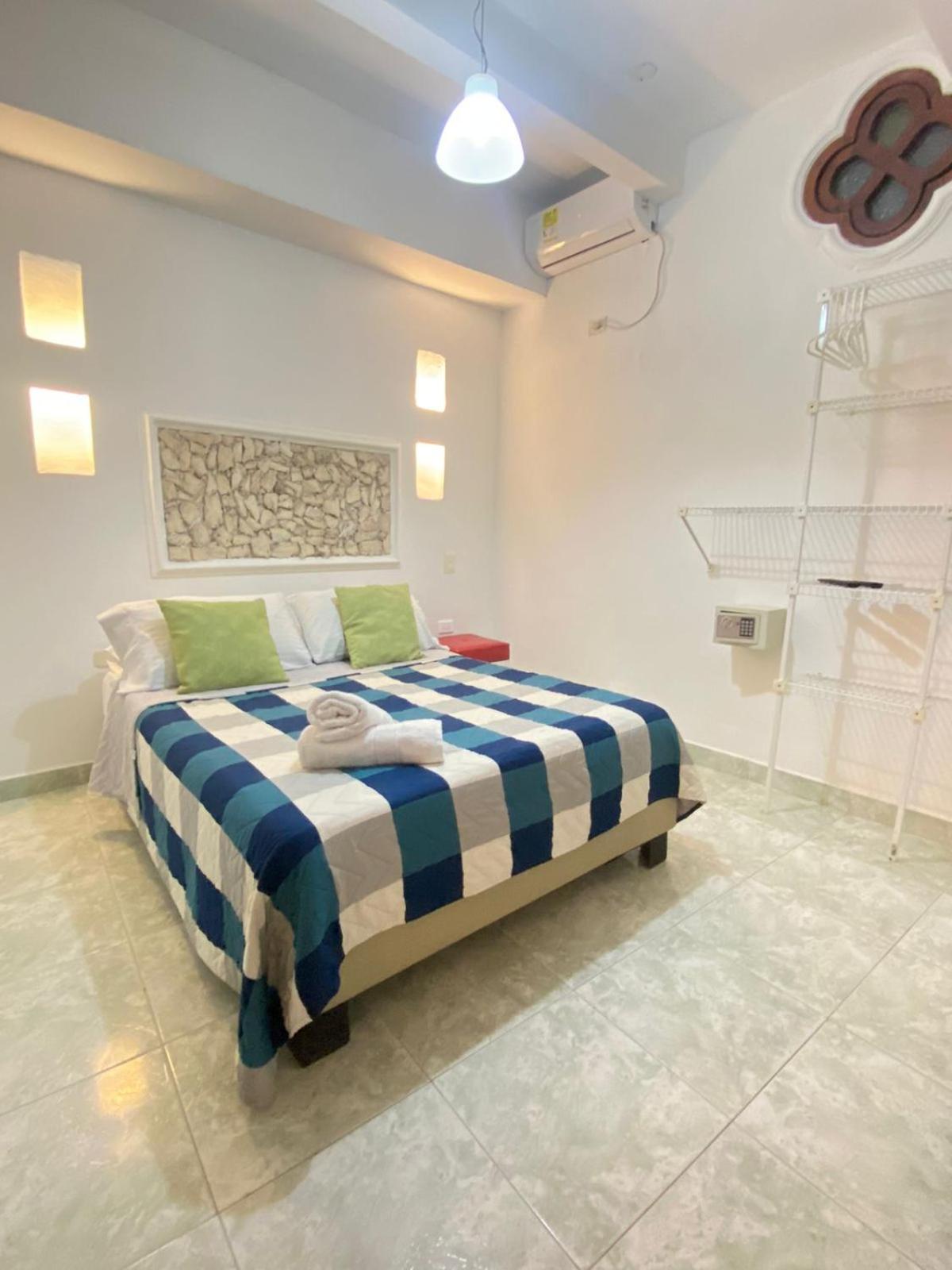 Double Room - Photo 7