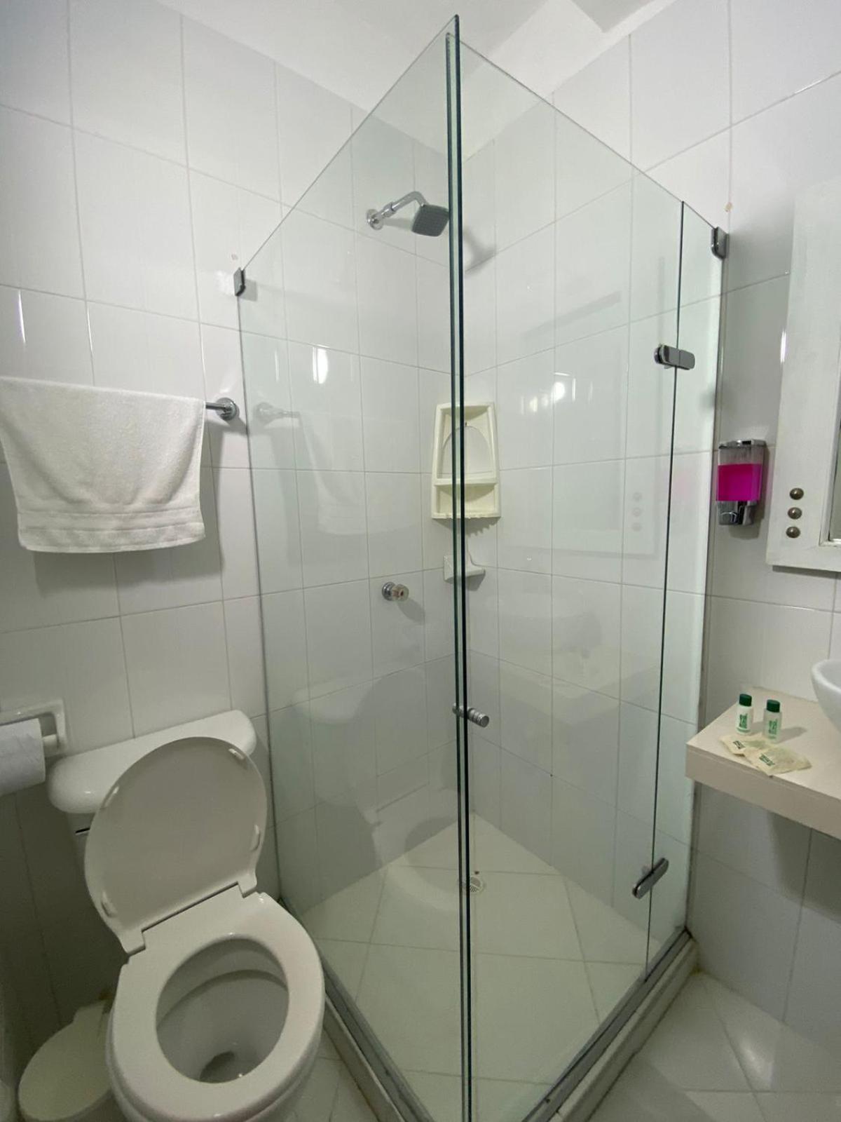 Double Room - Photo 8