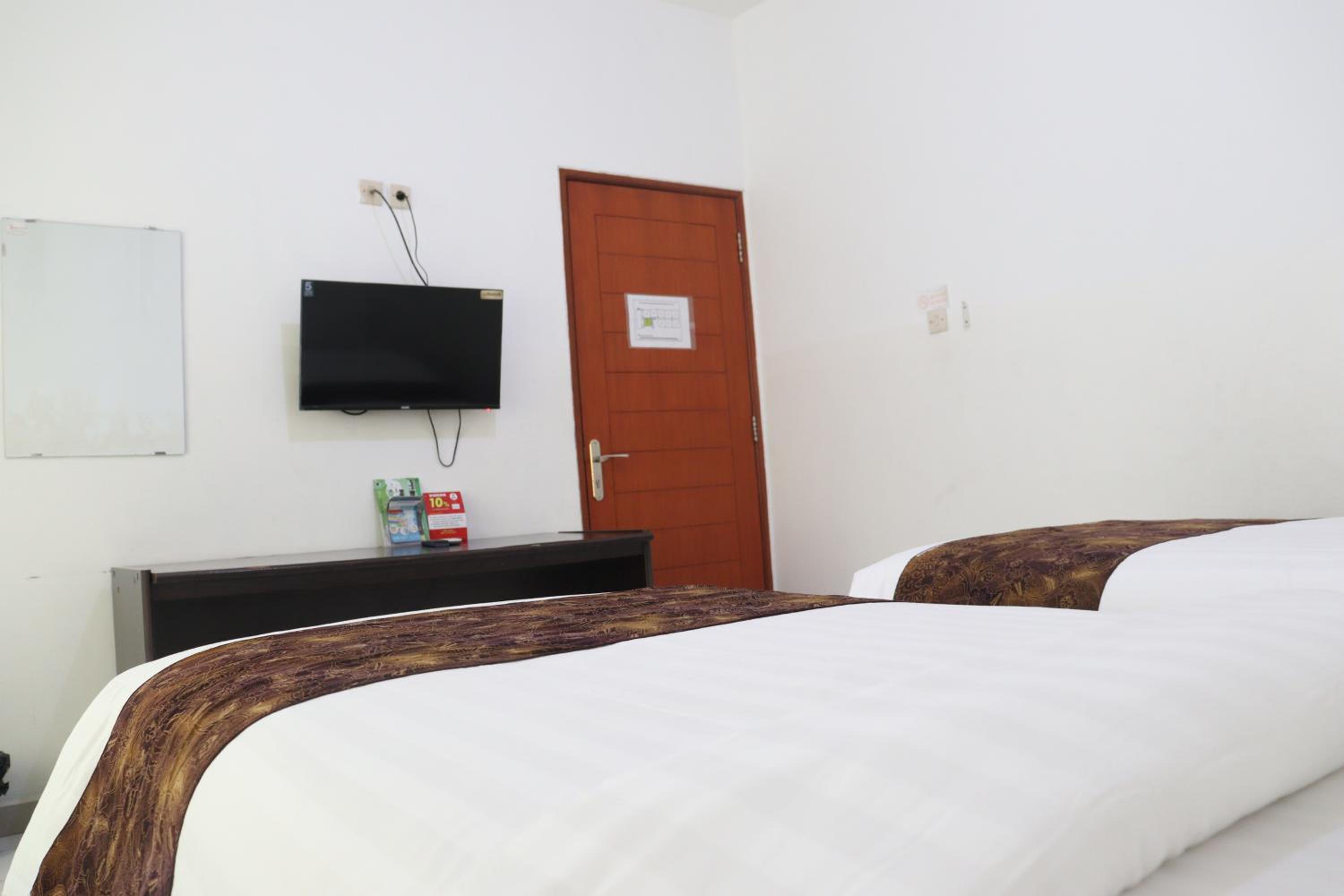 Superior Double or Twin Room photo 3