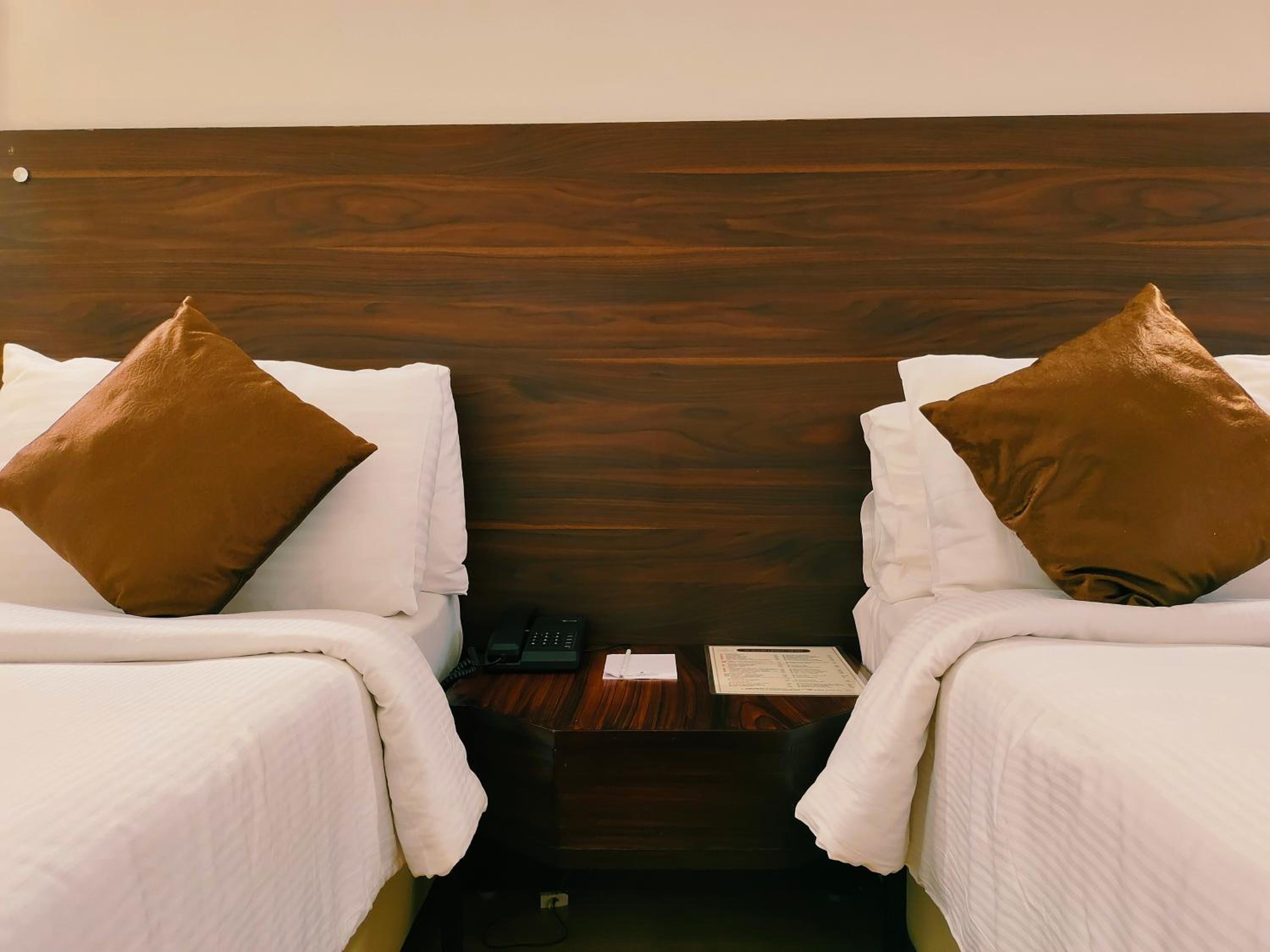Deluxe Twin Room