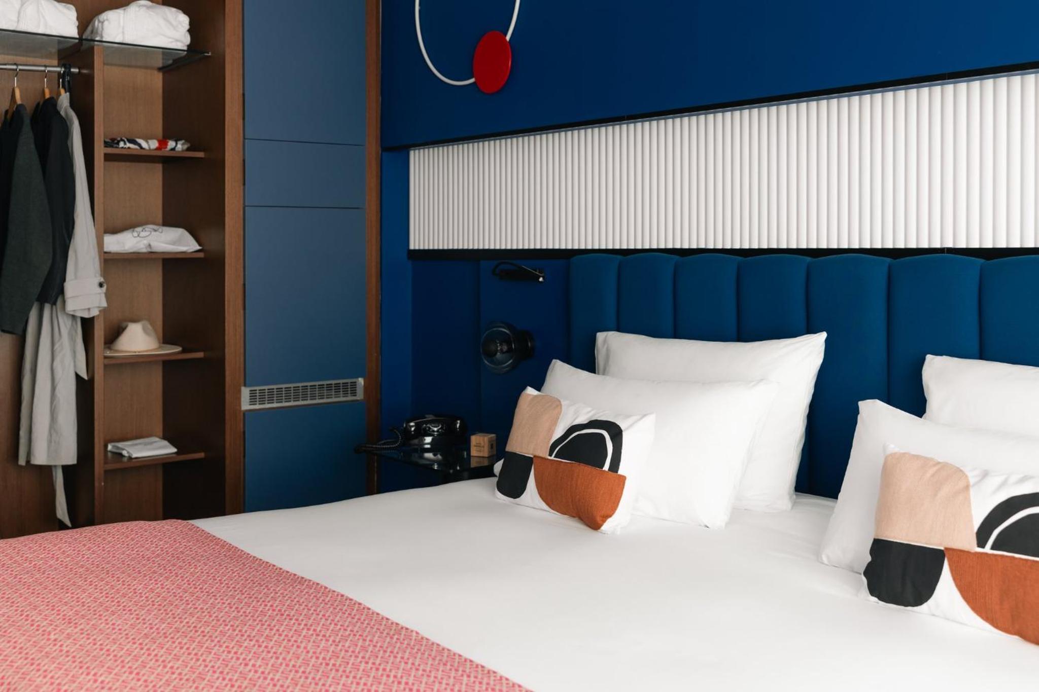 Premium Queen Room - Accessible - Photo 3