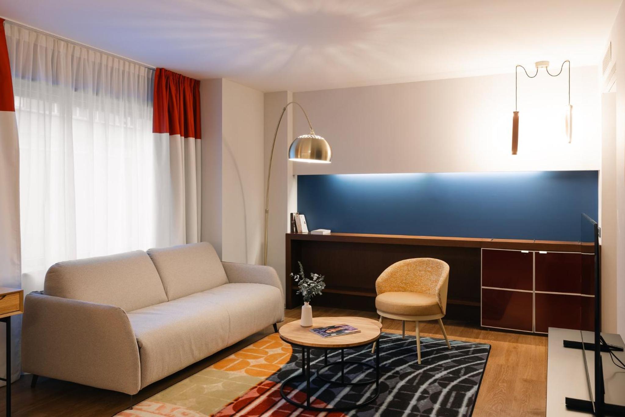 King Suite - Photo 3