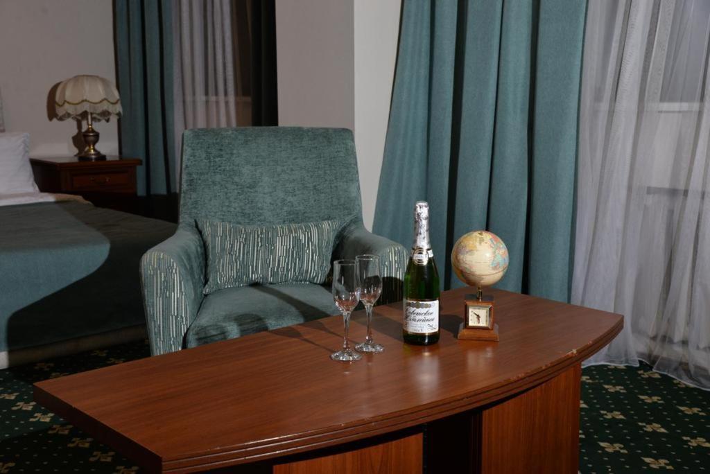 Suite - Photo 5