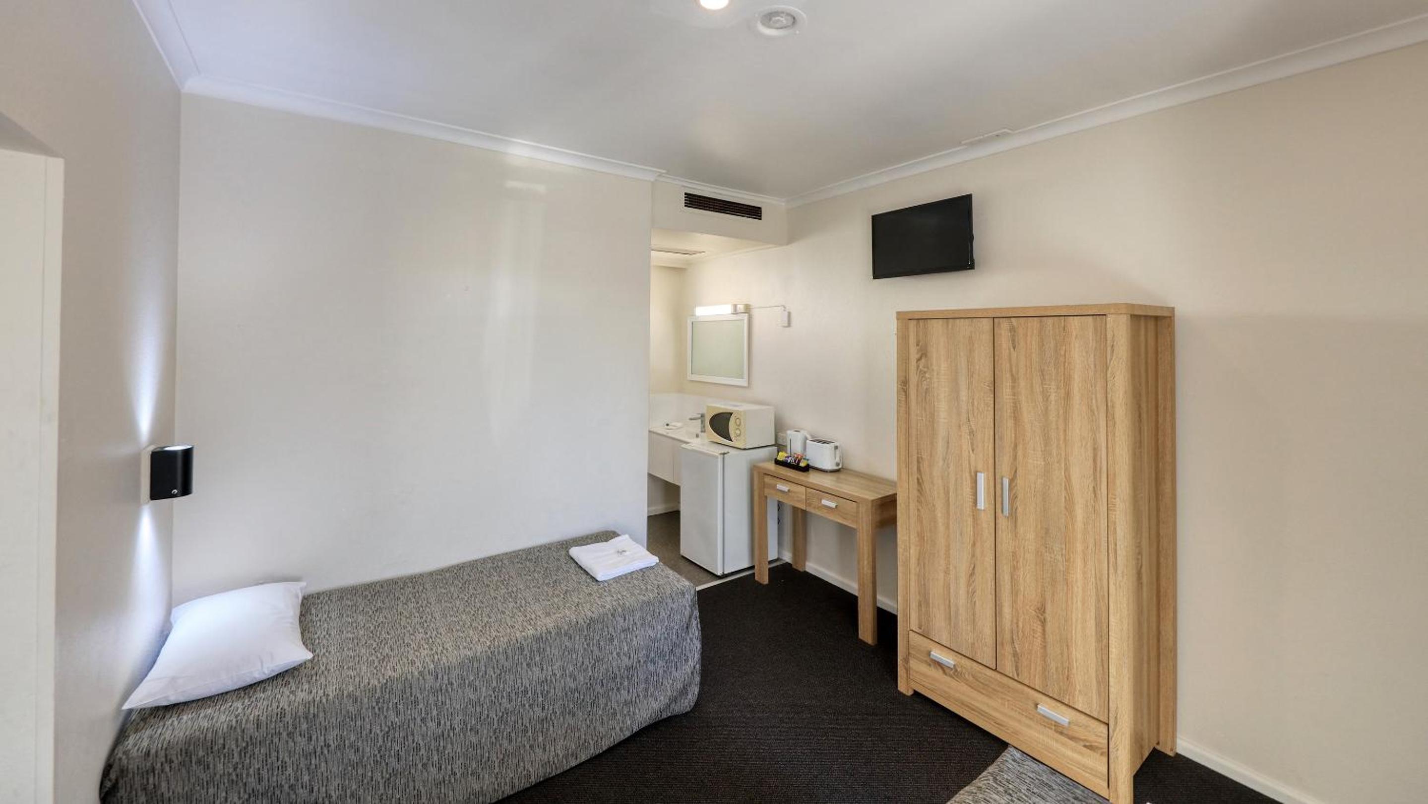 Double or Twin Room photo 2