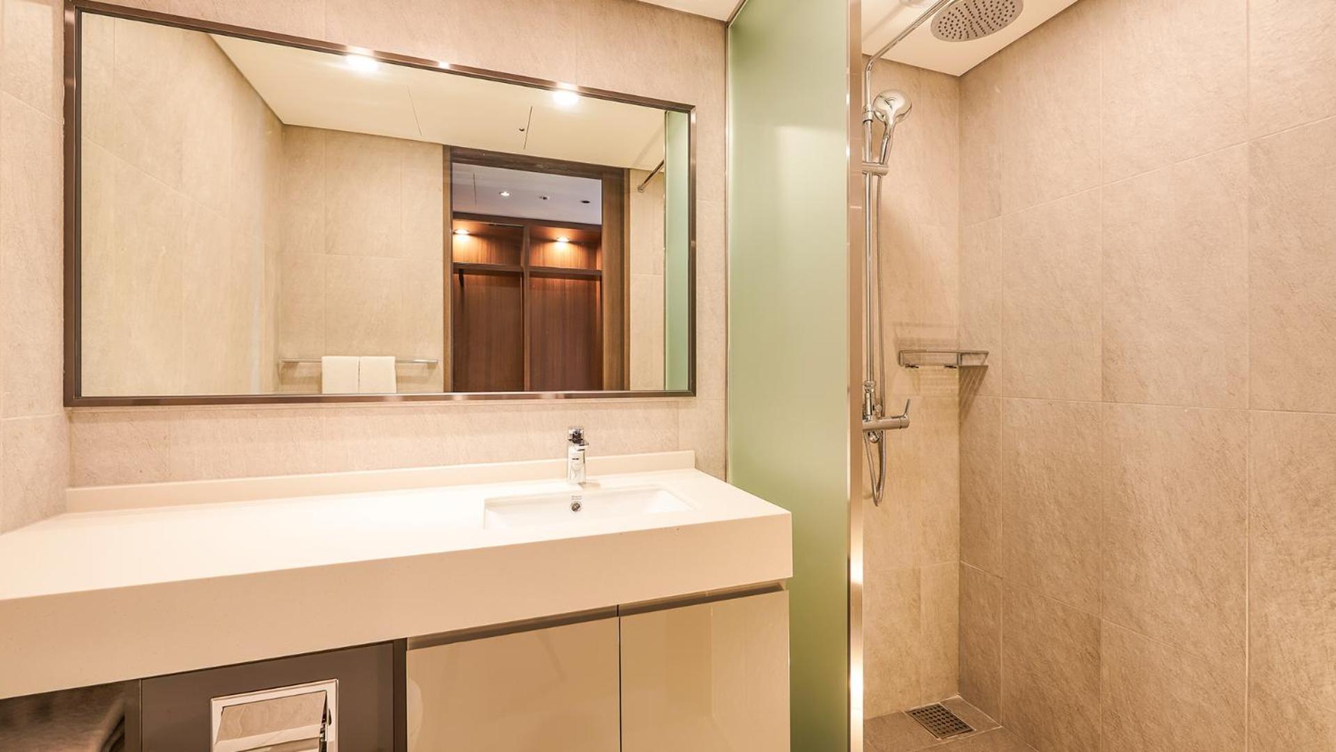 Standard Twin Room (Late Check In From 18:00) - Photo 2