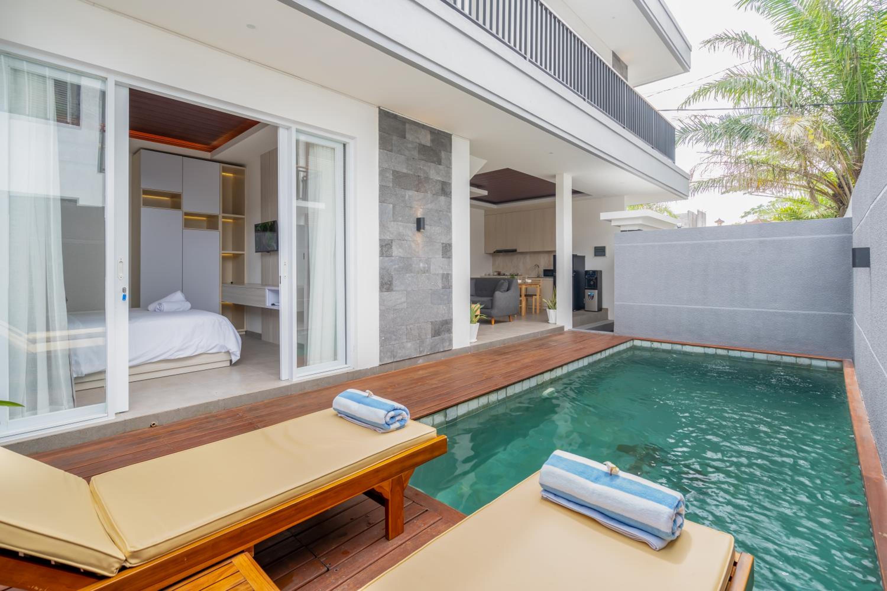 Three-Bedroom Villa photo 1