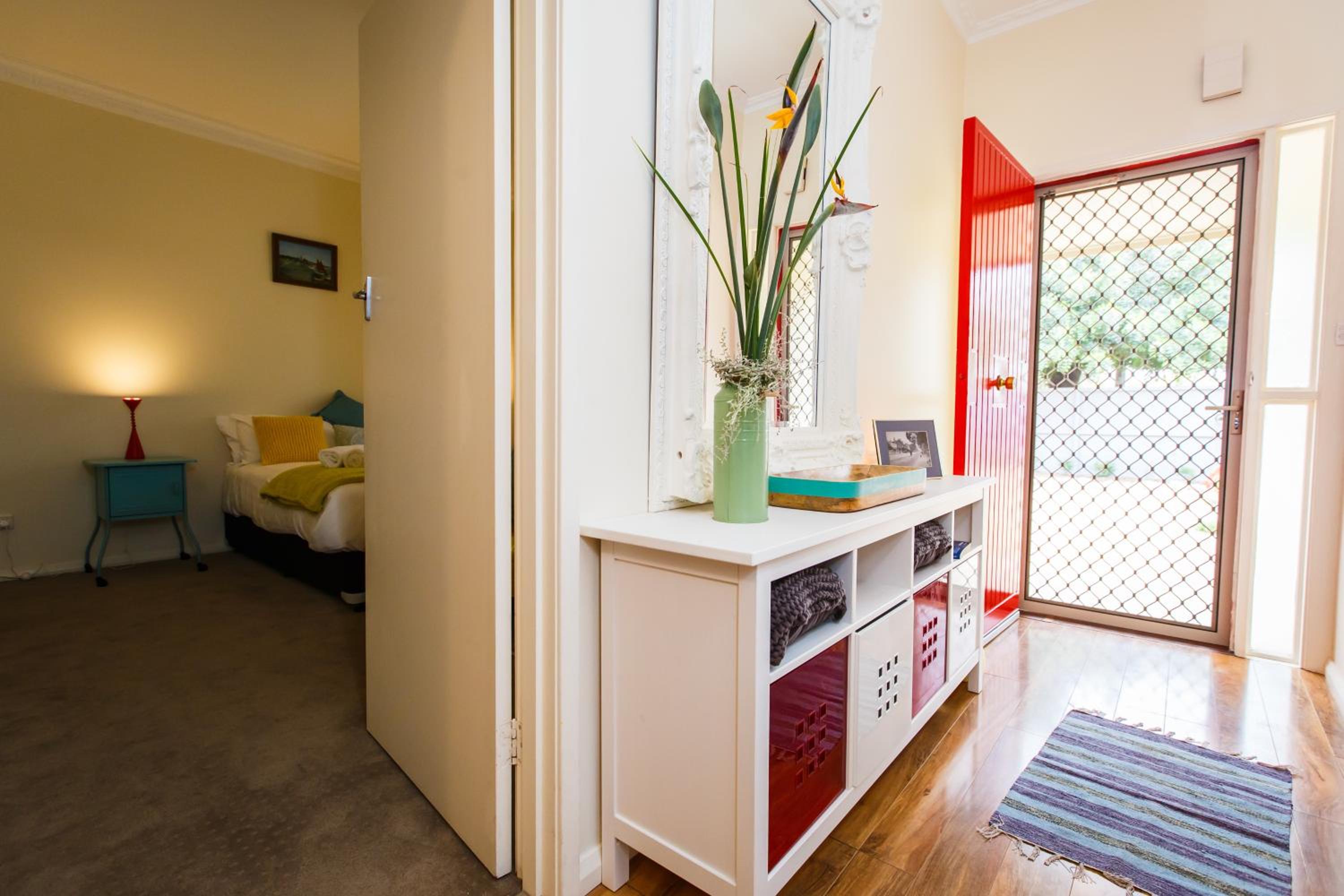Three-Bedroom House photo 3