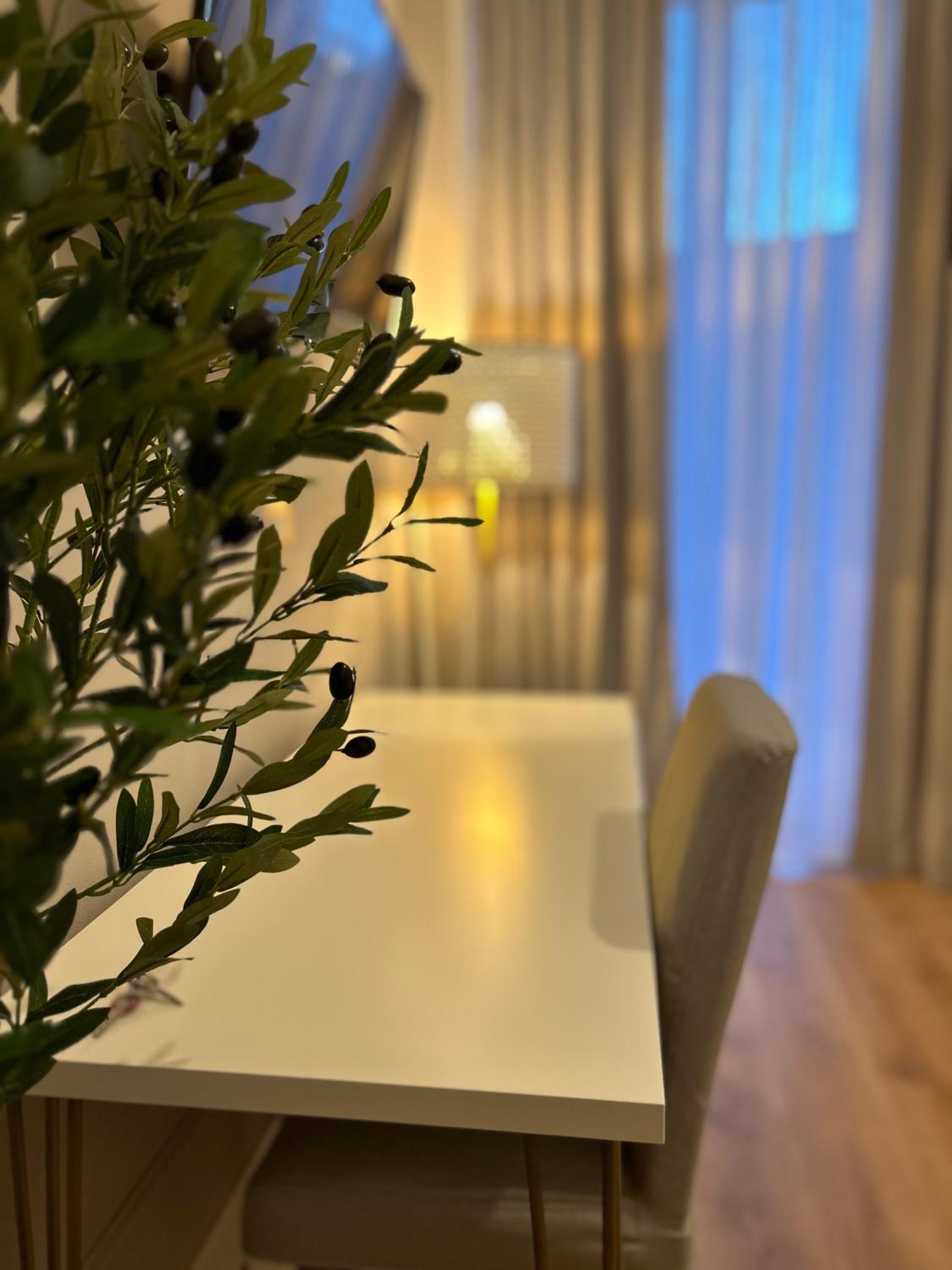 Double Room with Balcony - Photo 17