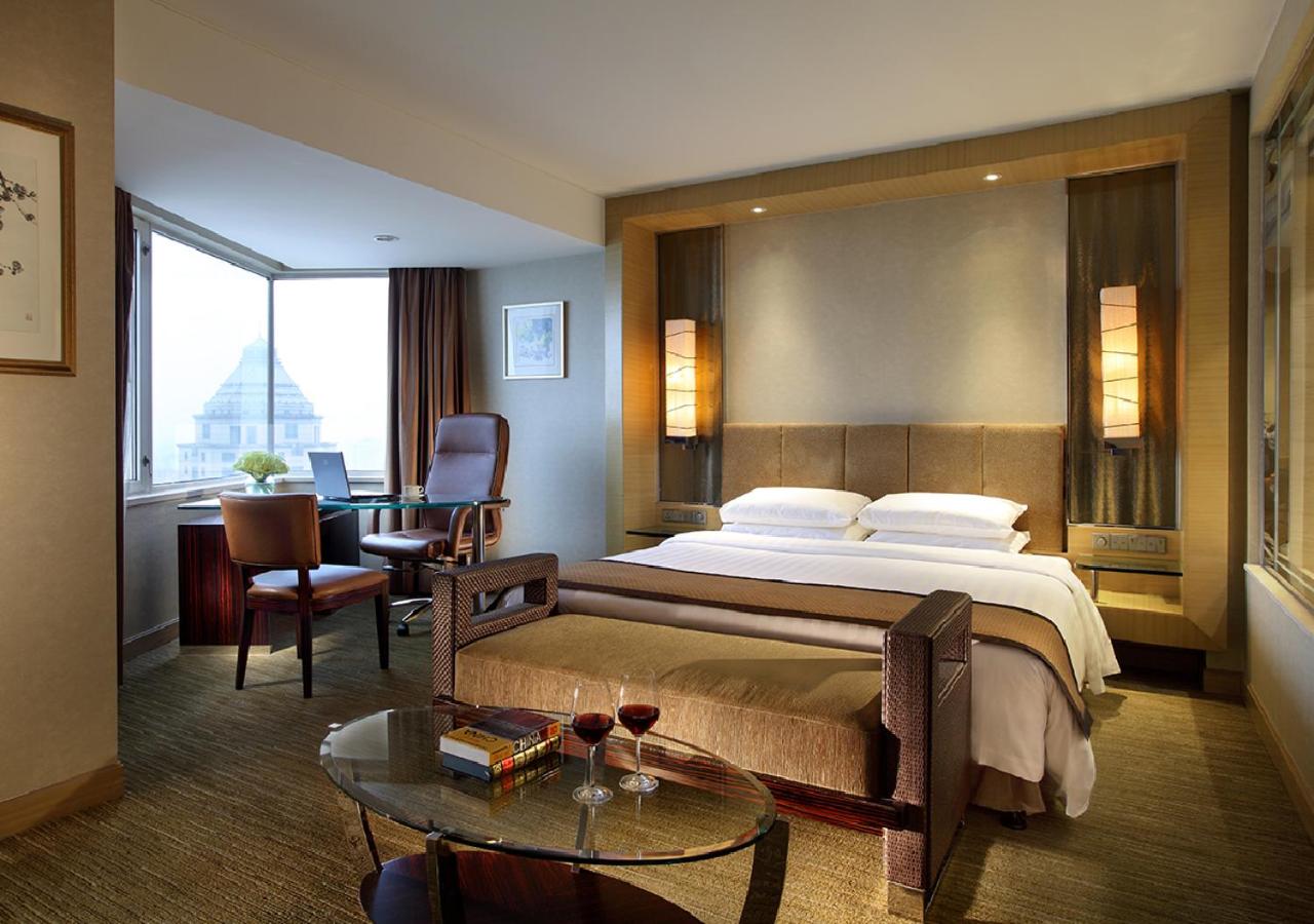 Exclusive Executive Spacious Double Bed Room (Exclusive Mattress, Germany GROHE Shower) photo 1