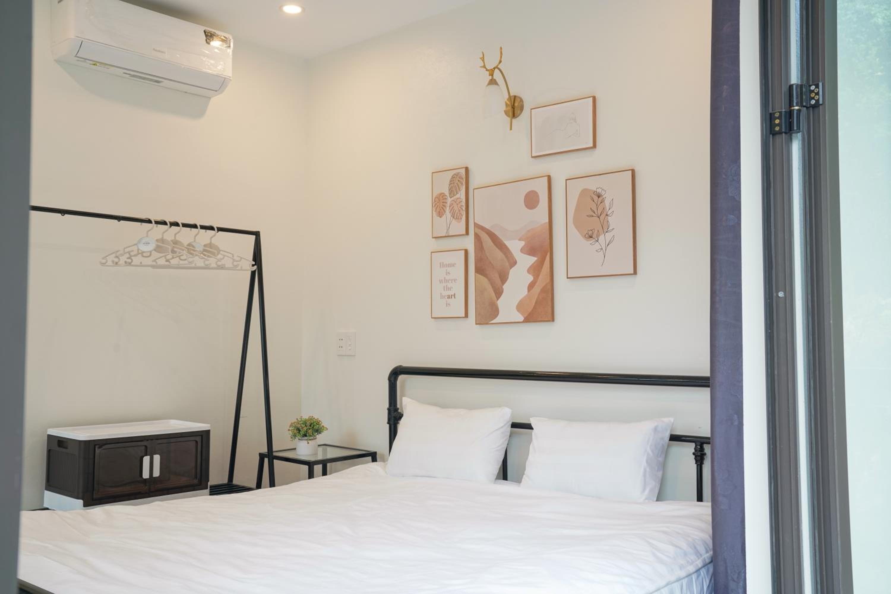 King Room with Mountain View photo 3