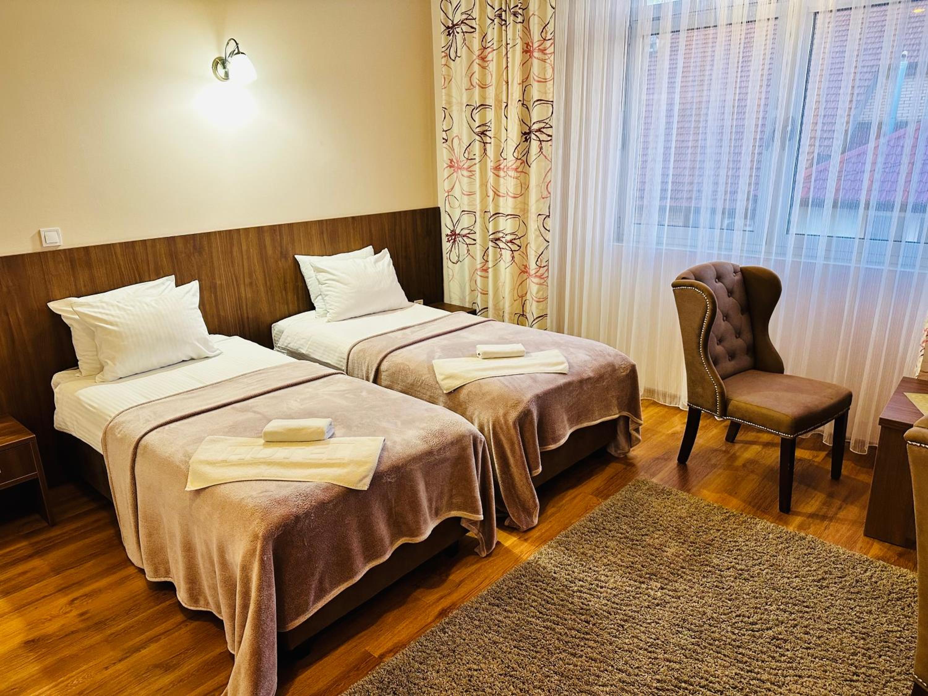Deluxe Double or Twin Room photo 1
