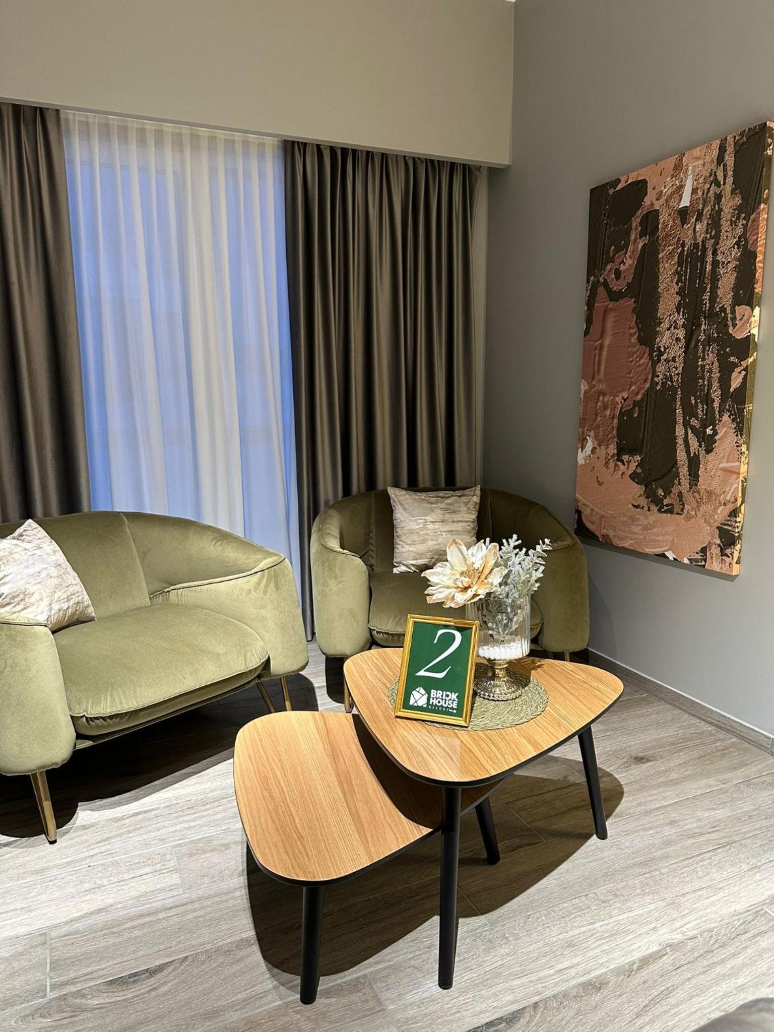 One-Bedroom House photo 2