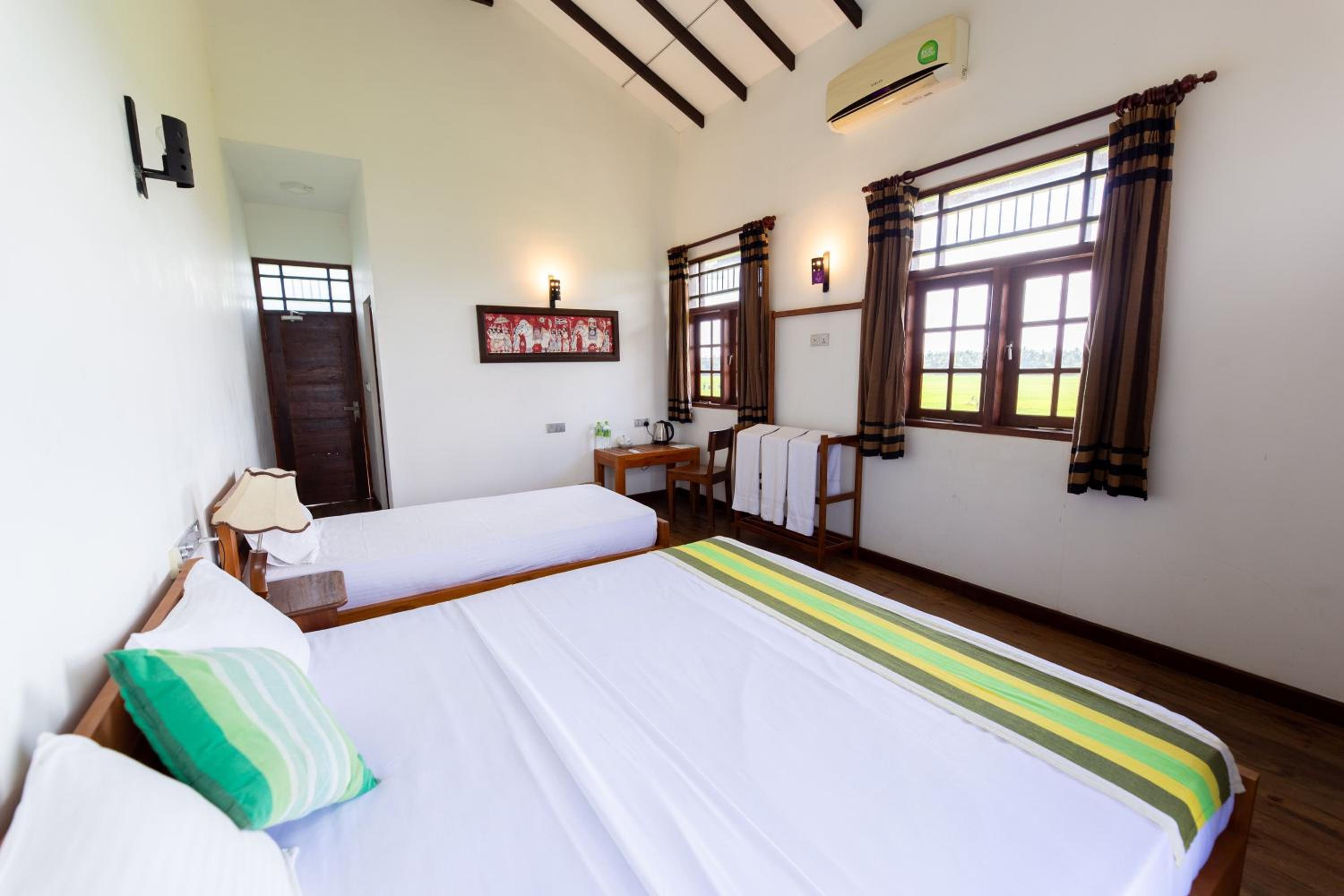 Triple Room with Lake View photo 3