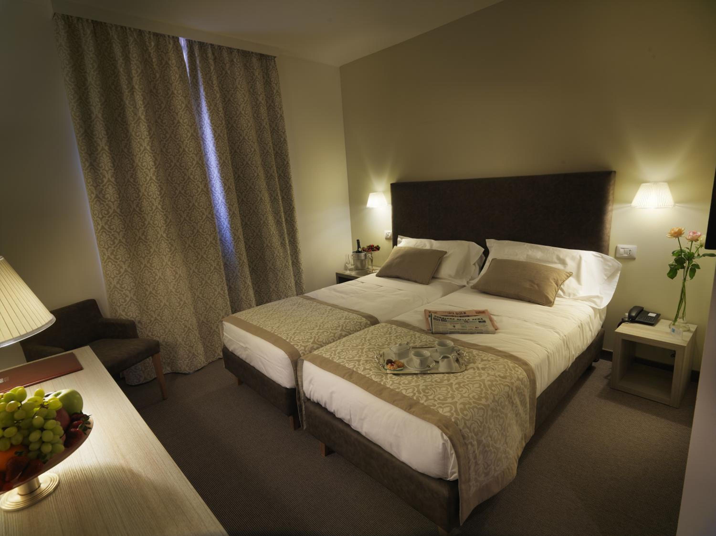Double or Twin Room photo 3