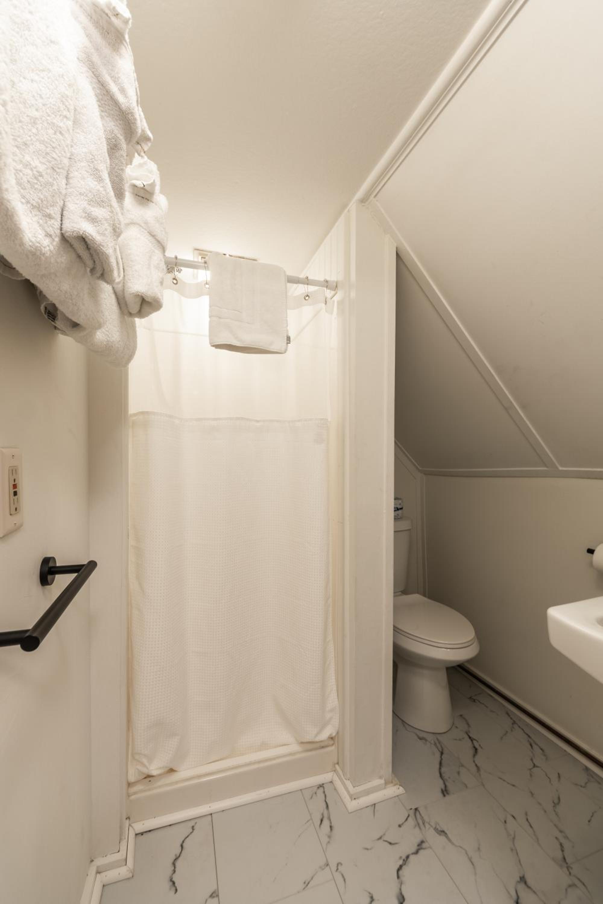 Triple Room with Private External Bathroom photo 3