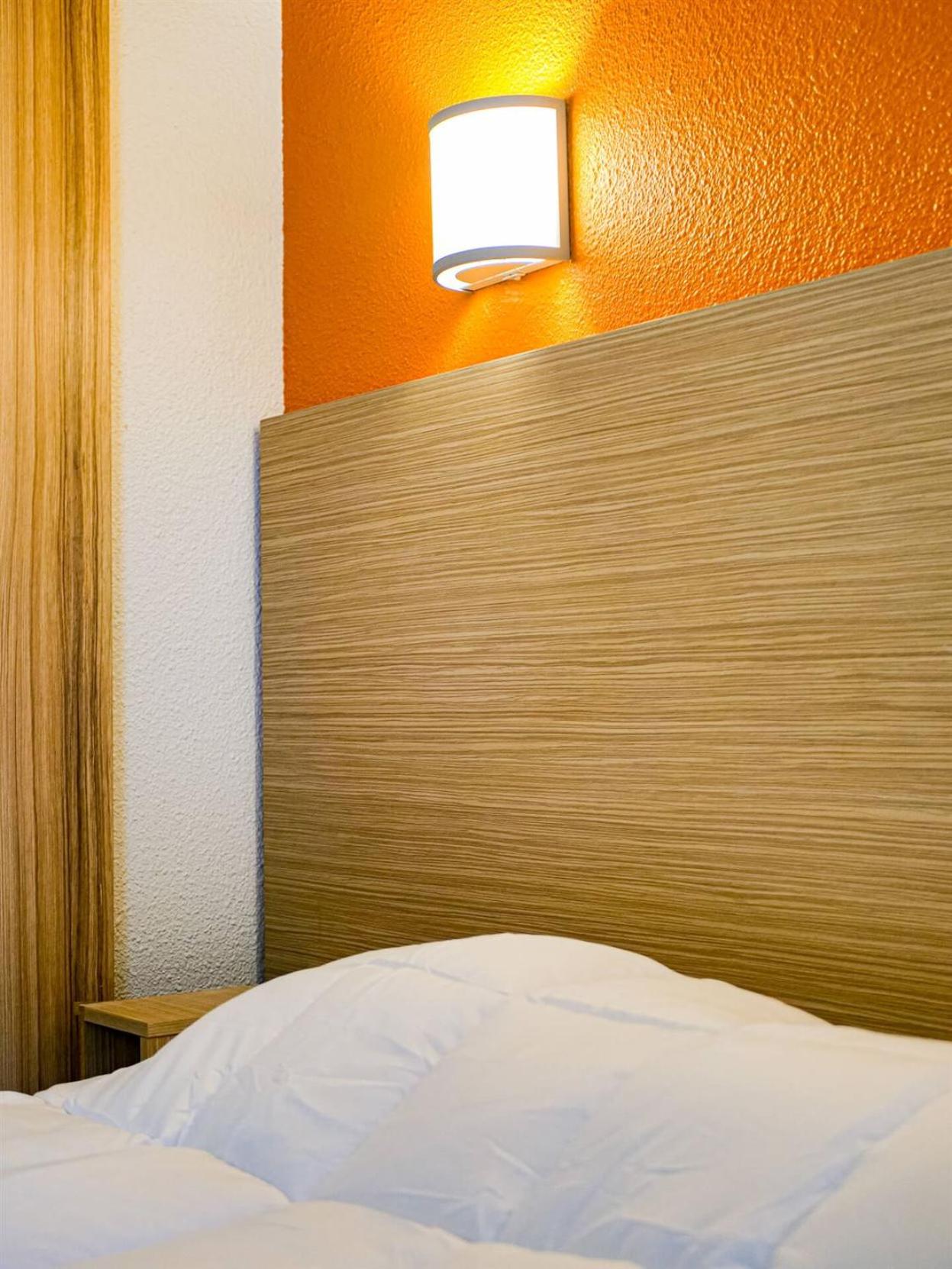 Twin Room - Photo 4