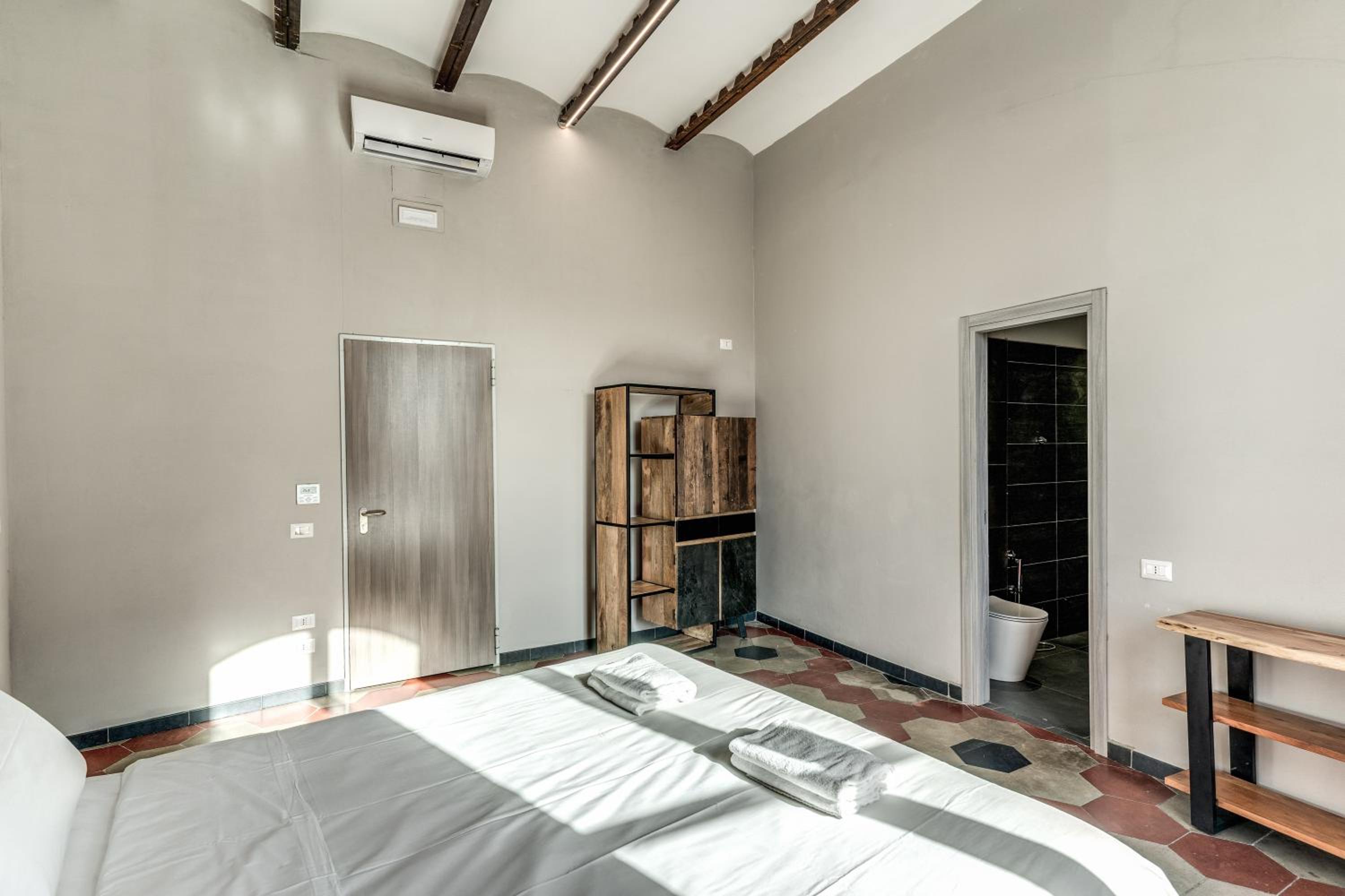 Large Double or Twin Room photo 3