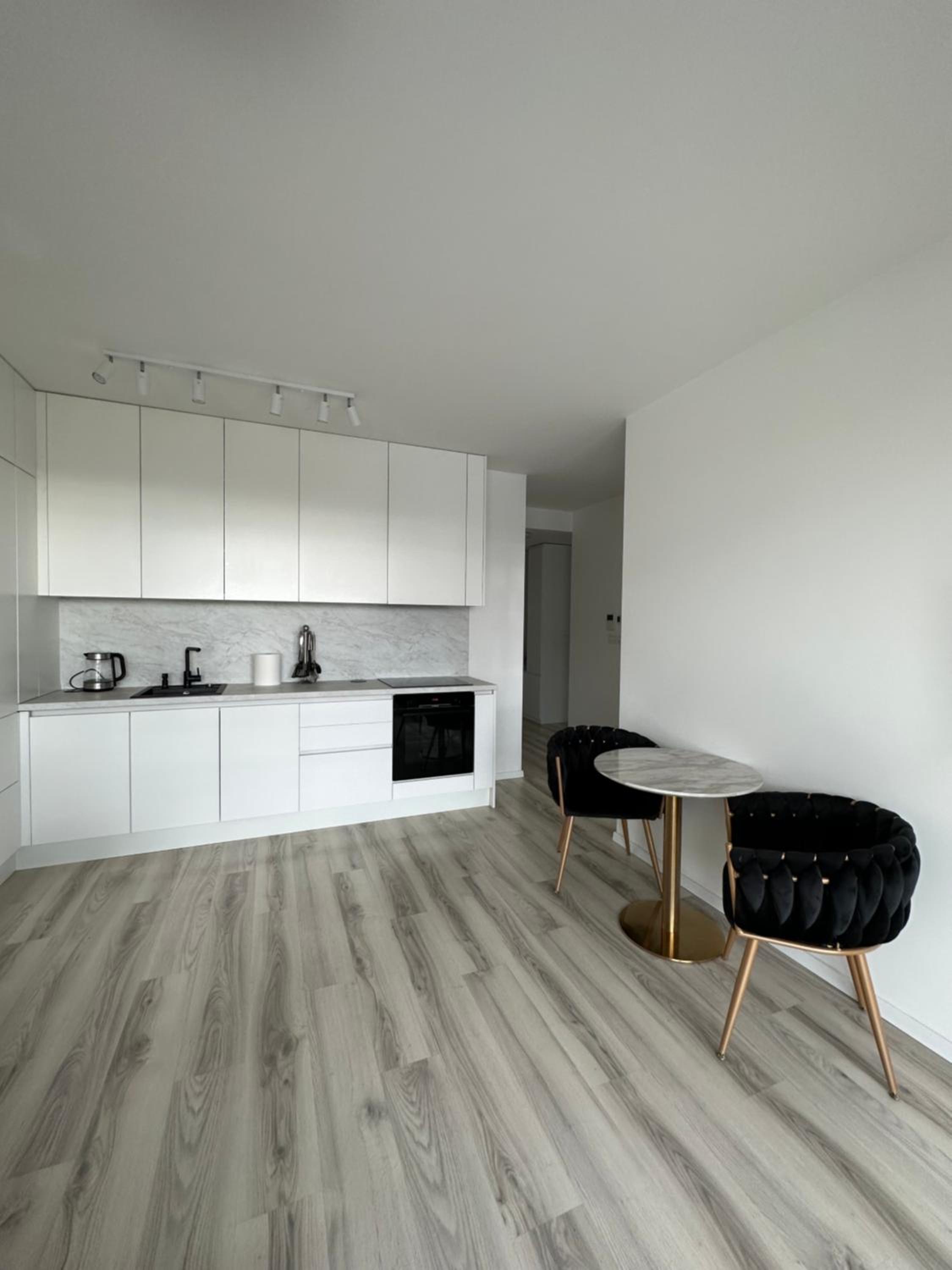 One-Bedroom Apartment - Photo 5