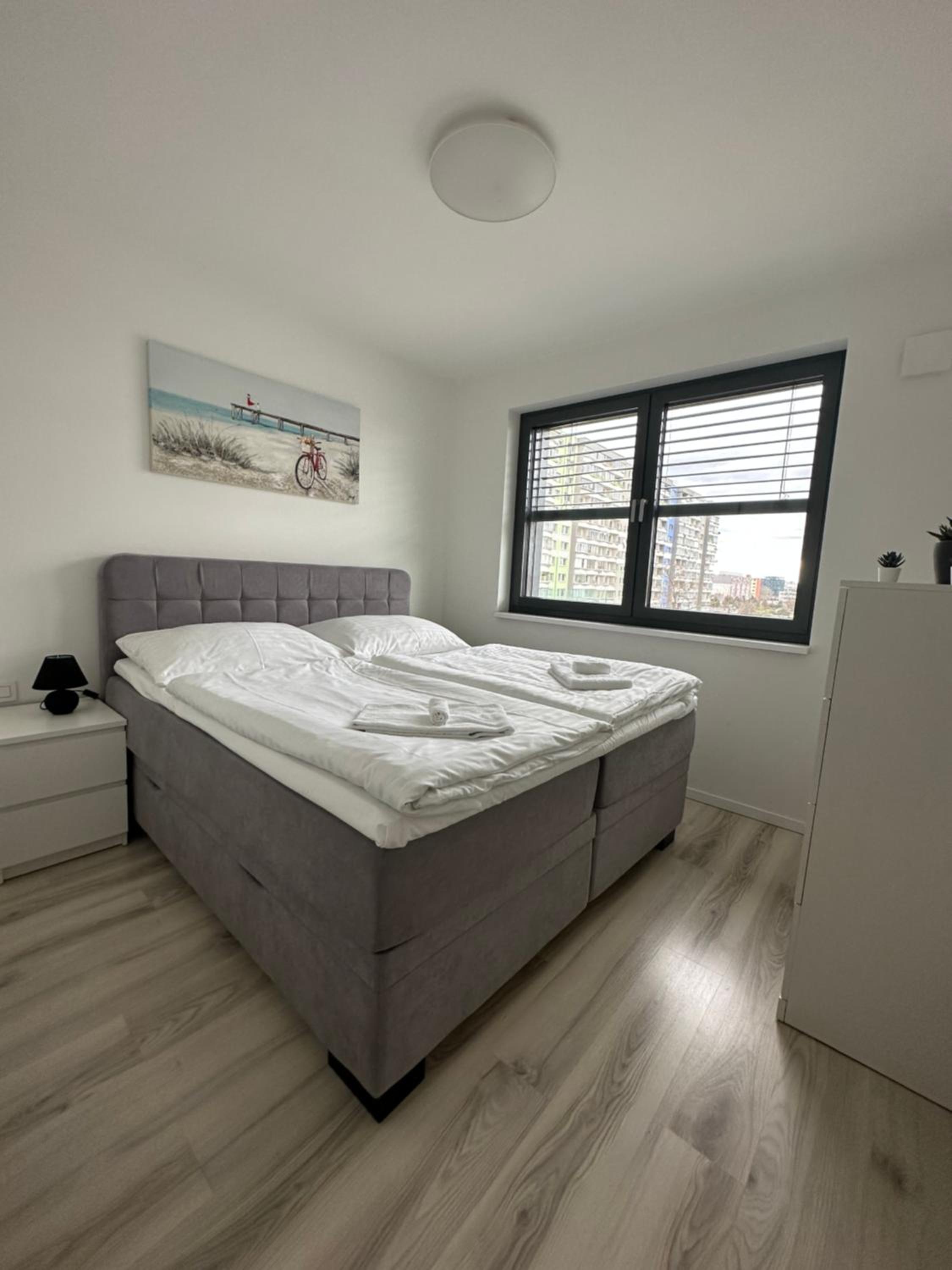 One-Bedroom Apartment - Photo 14