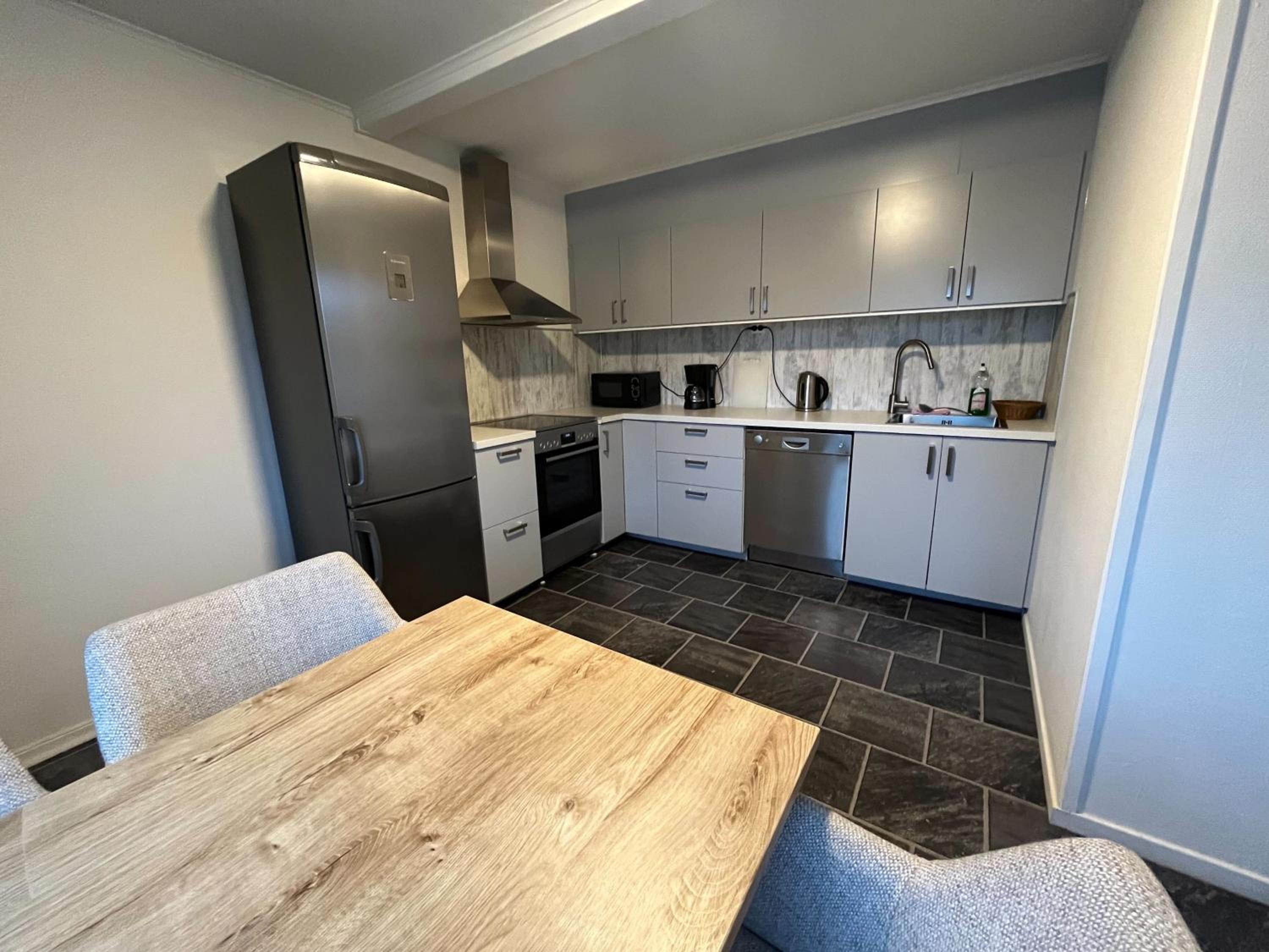 One-Bedroom Apartment - Photo 3