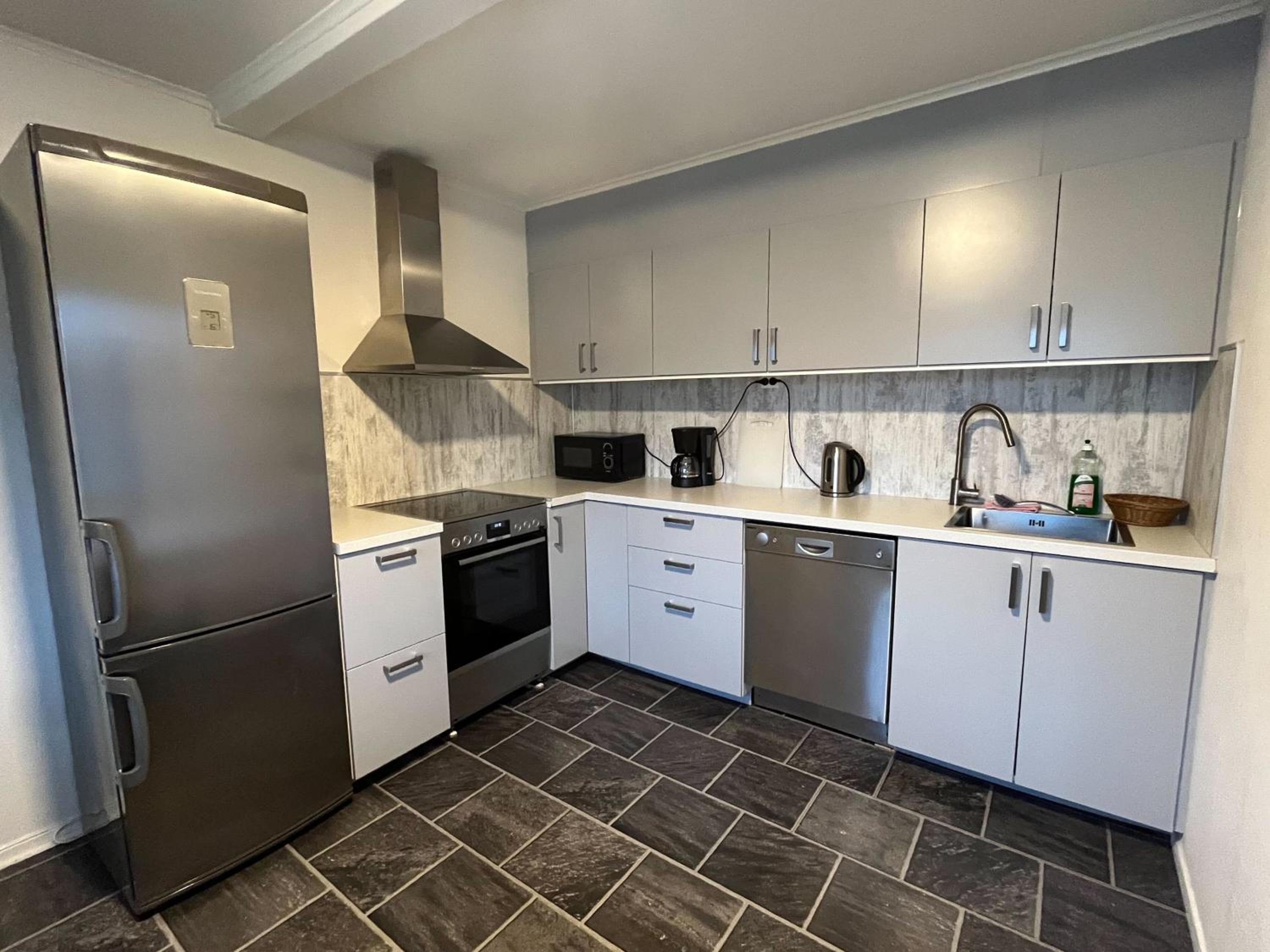 One-Bedroom Apartment - Photo 4