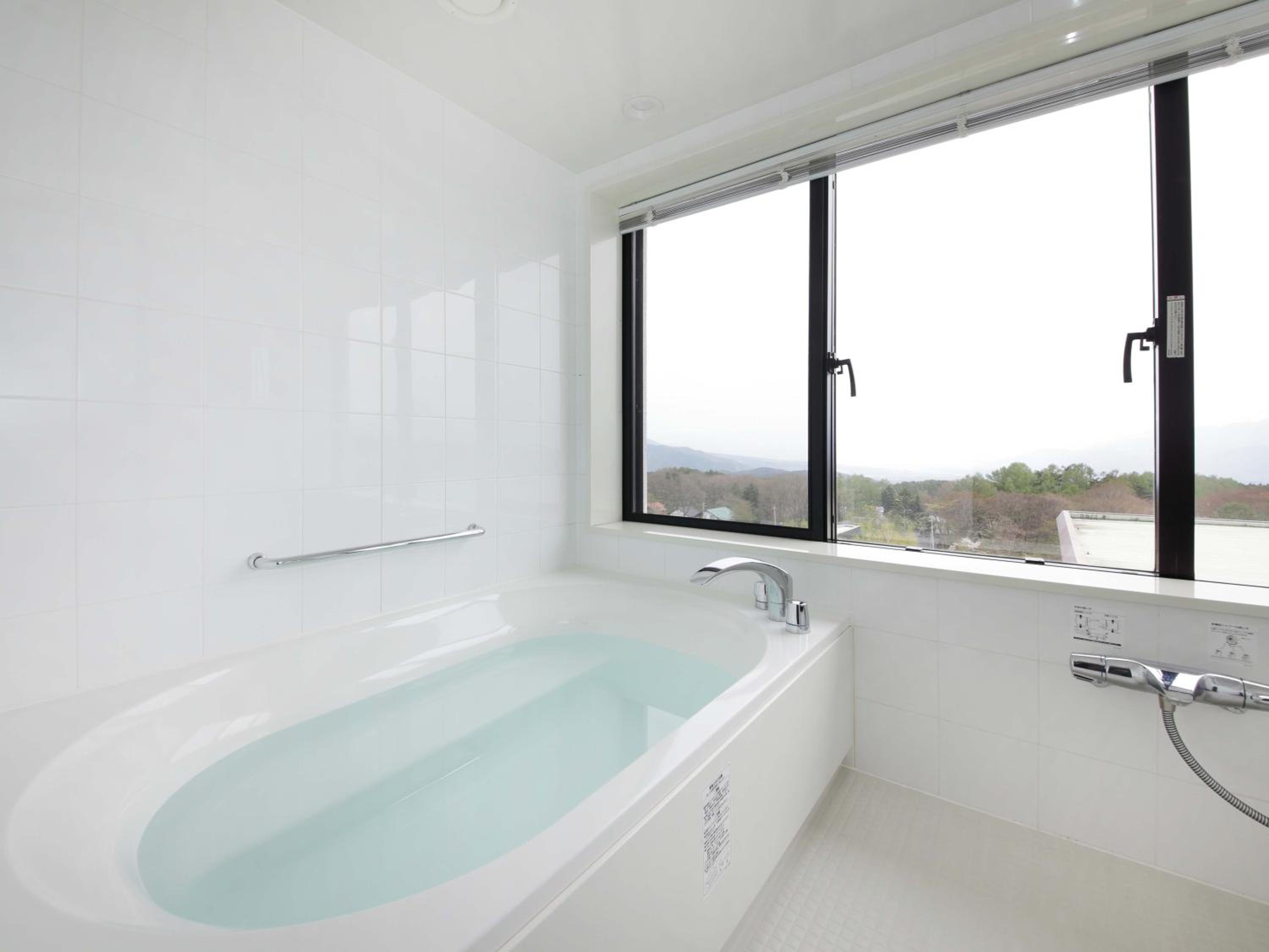 Executive Family Japanese-Western Suite with Two Single Beds, Four Futon Beds and Mountain View