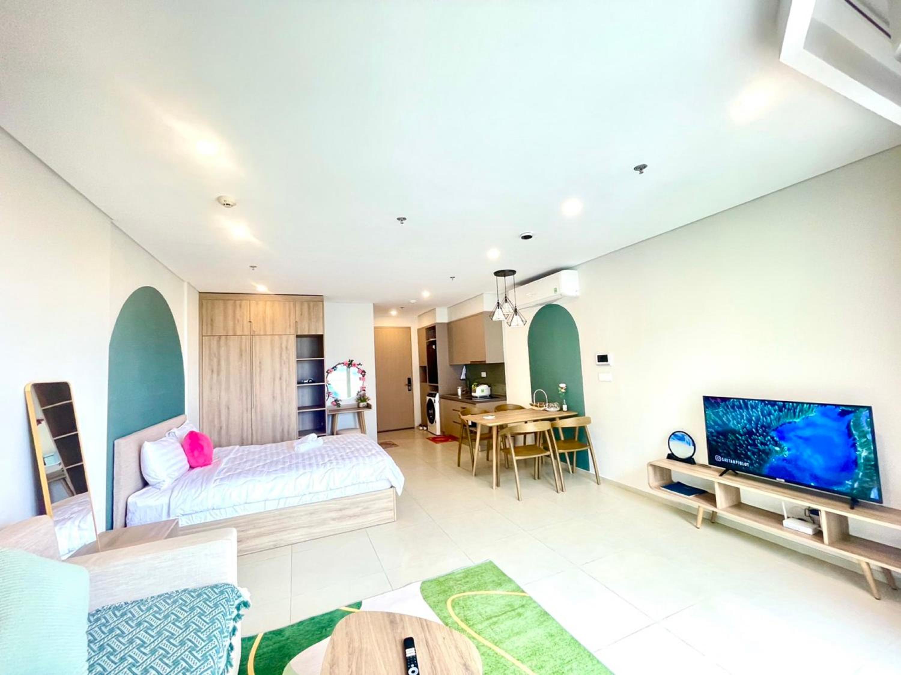 Studio Apartment - Photo 20