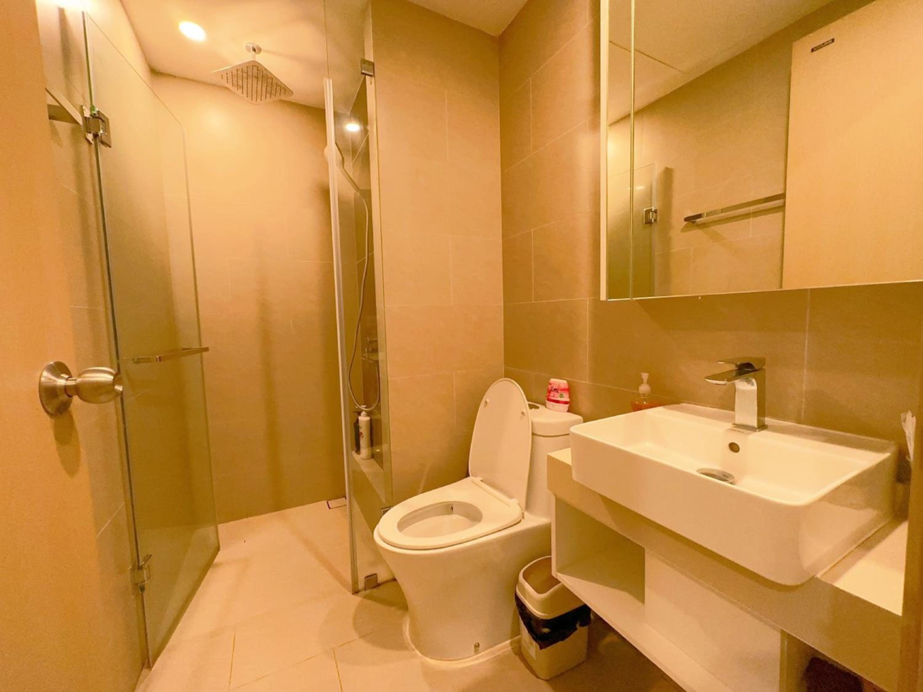 Studio Apartment - Photo 35