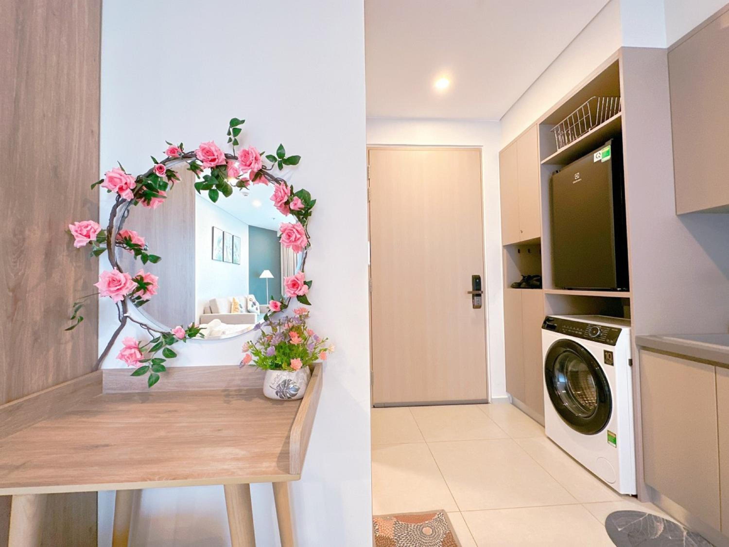 Studio Apartment - Photo 33