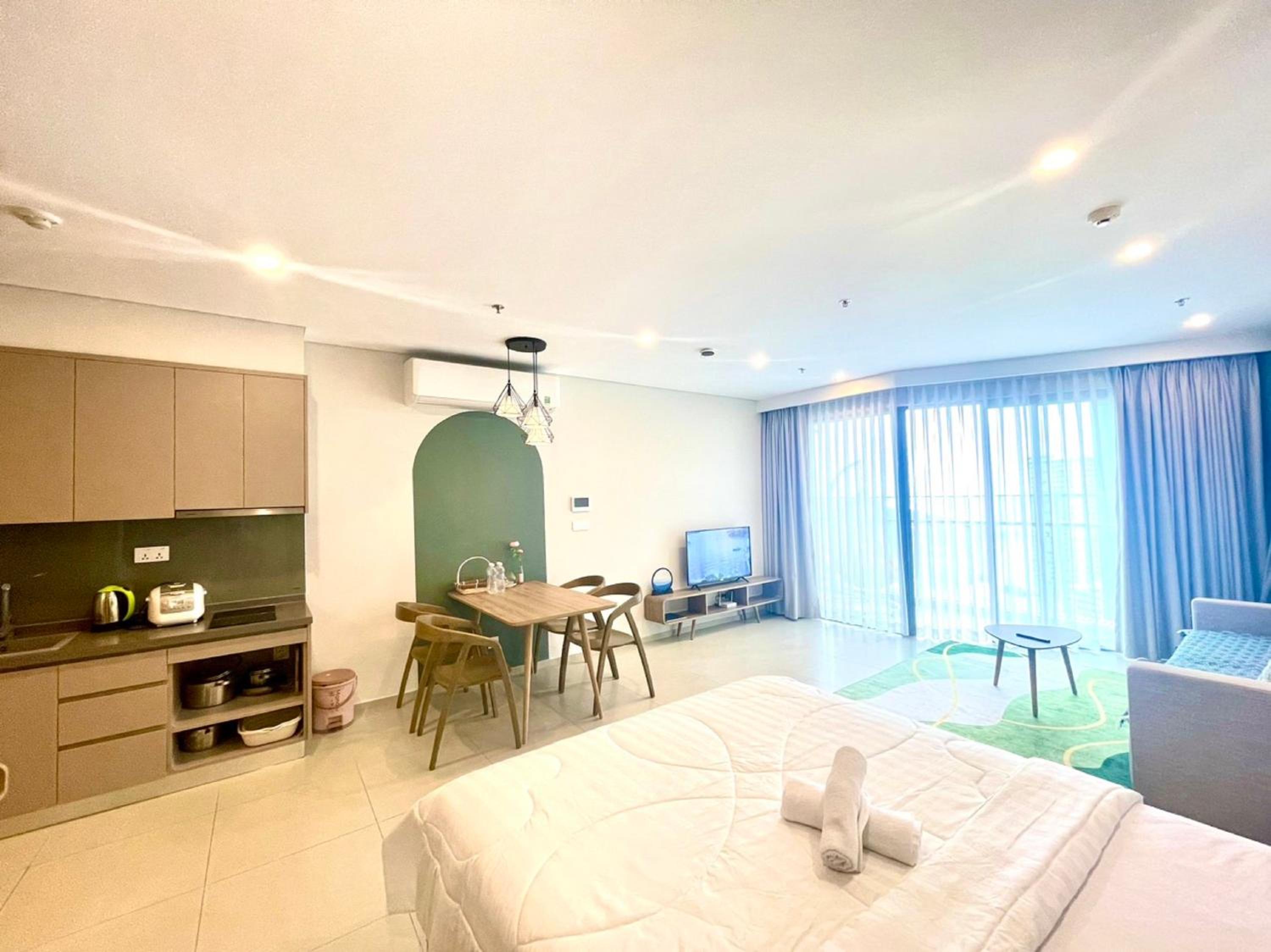 Studio Apartment - Photo 25