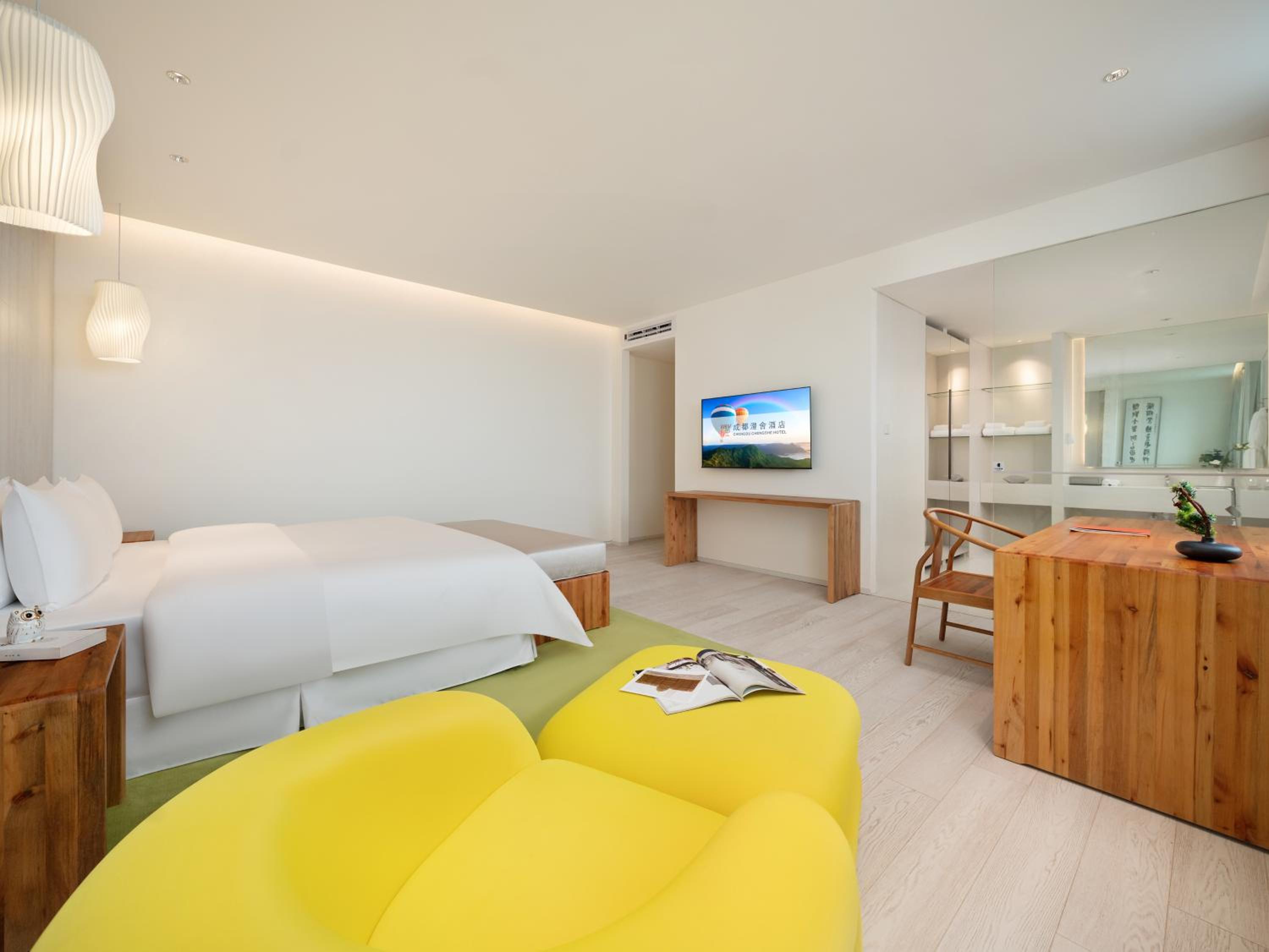 Executive King Room with bathtub