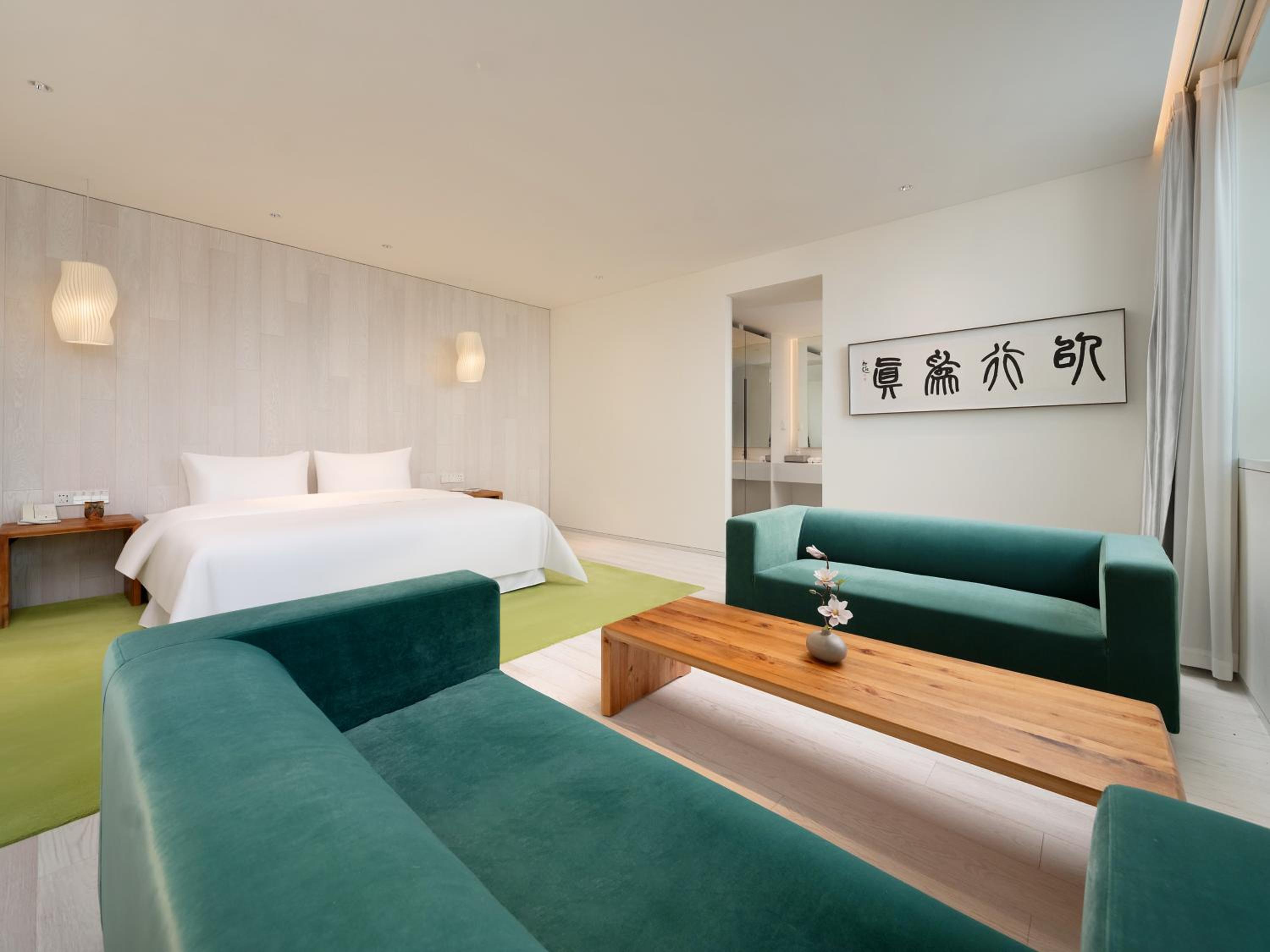 Ruogu Deluxe Suite With Bathtub photo 2