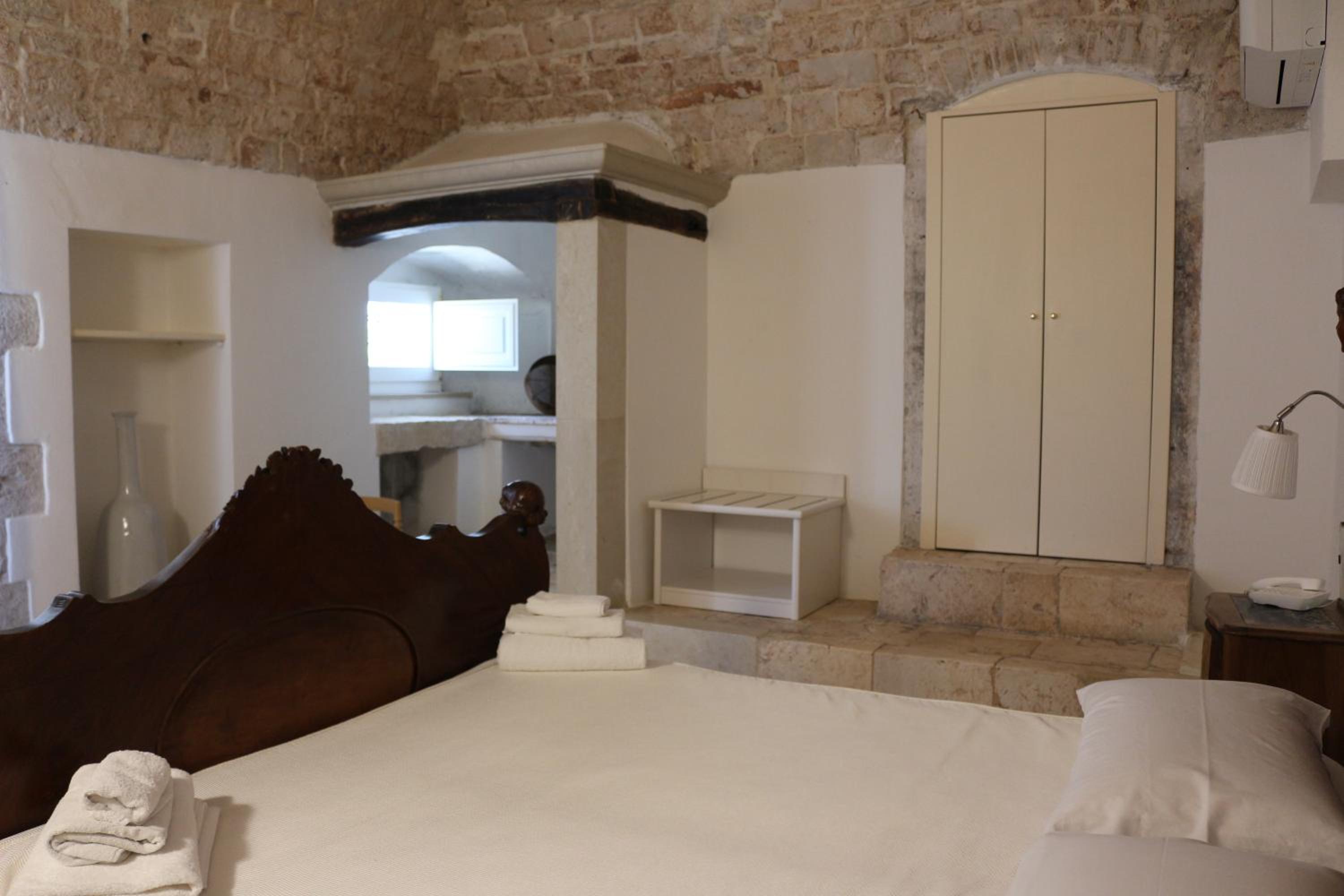 Two-Bedroom Apartment - Photo 11