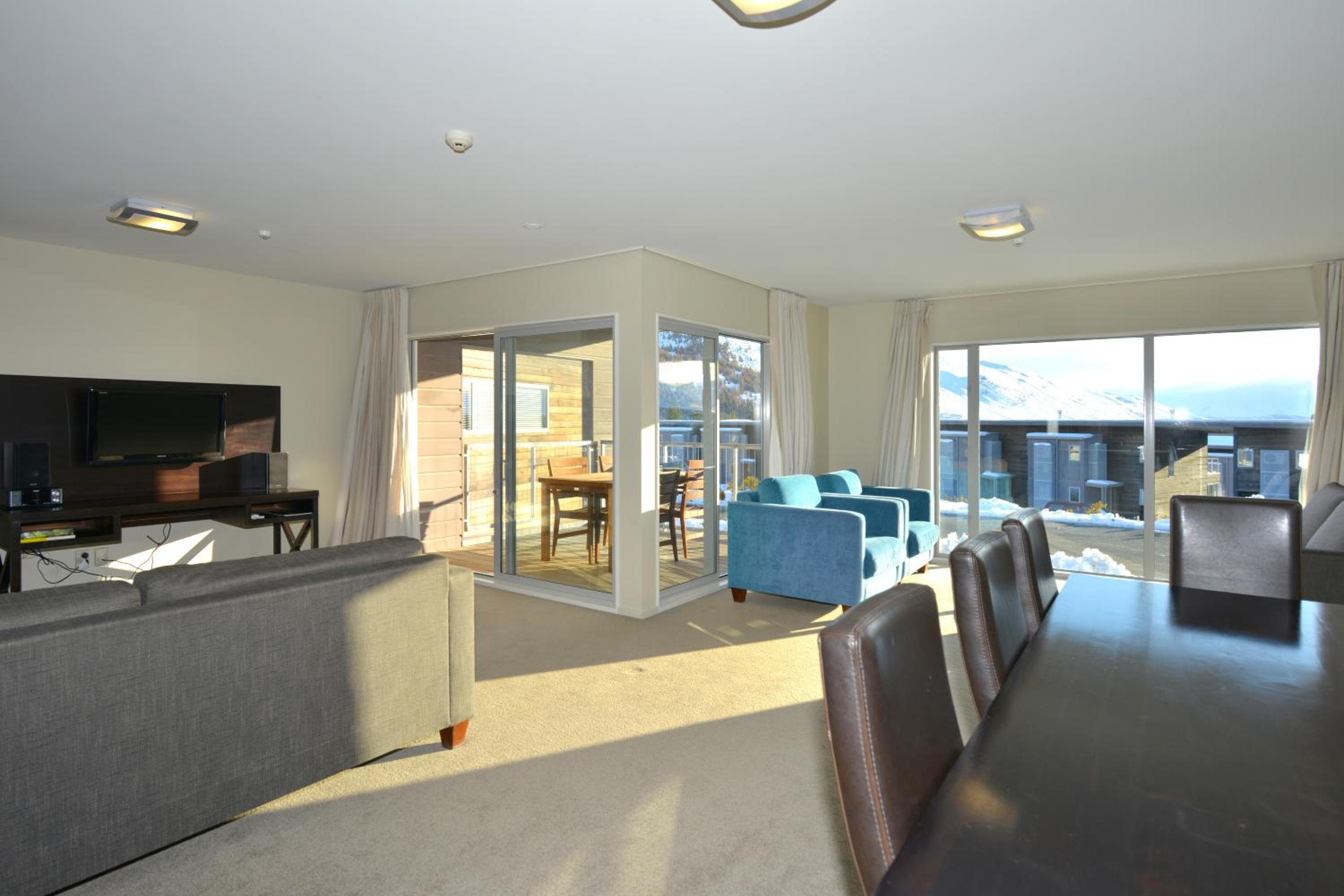 Three-bedroom mountain view villa
