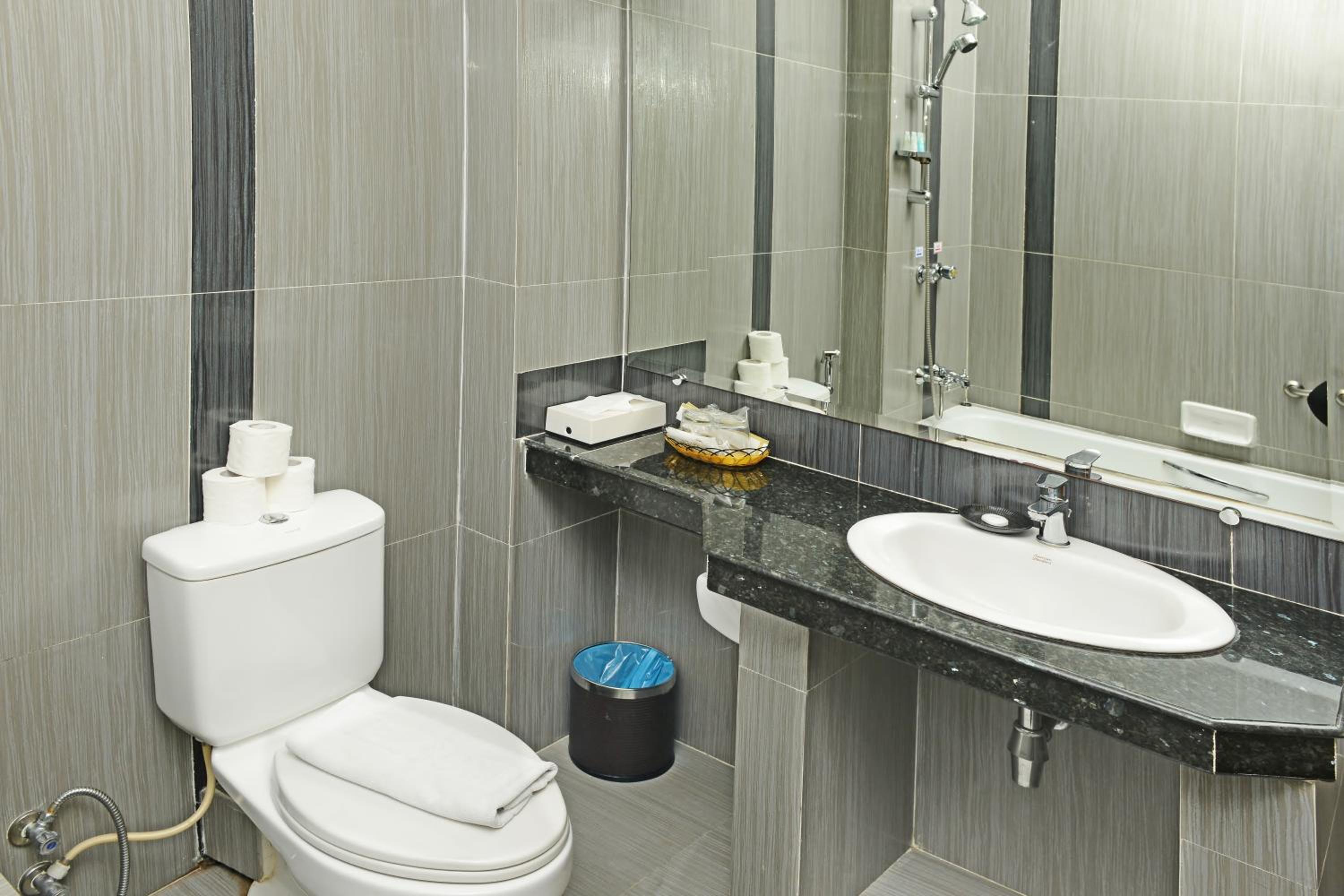 Superior Double or Twin Room without Window - Photo 3