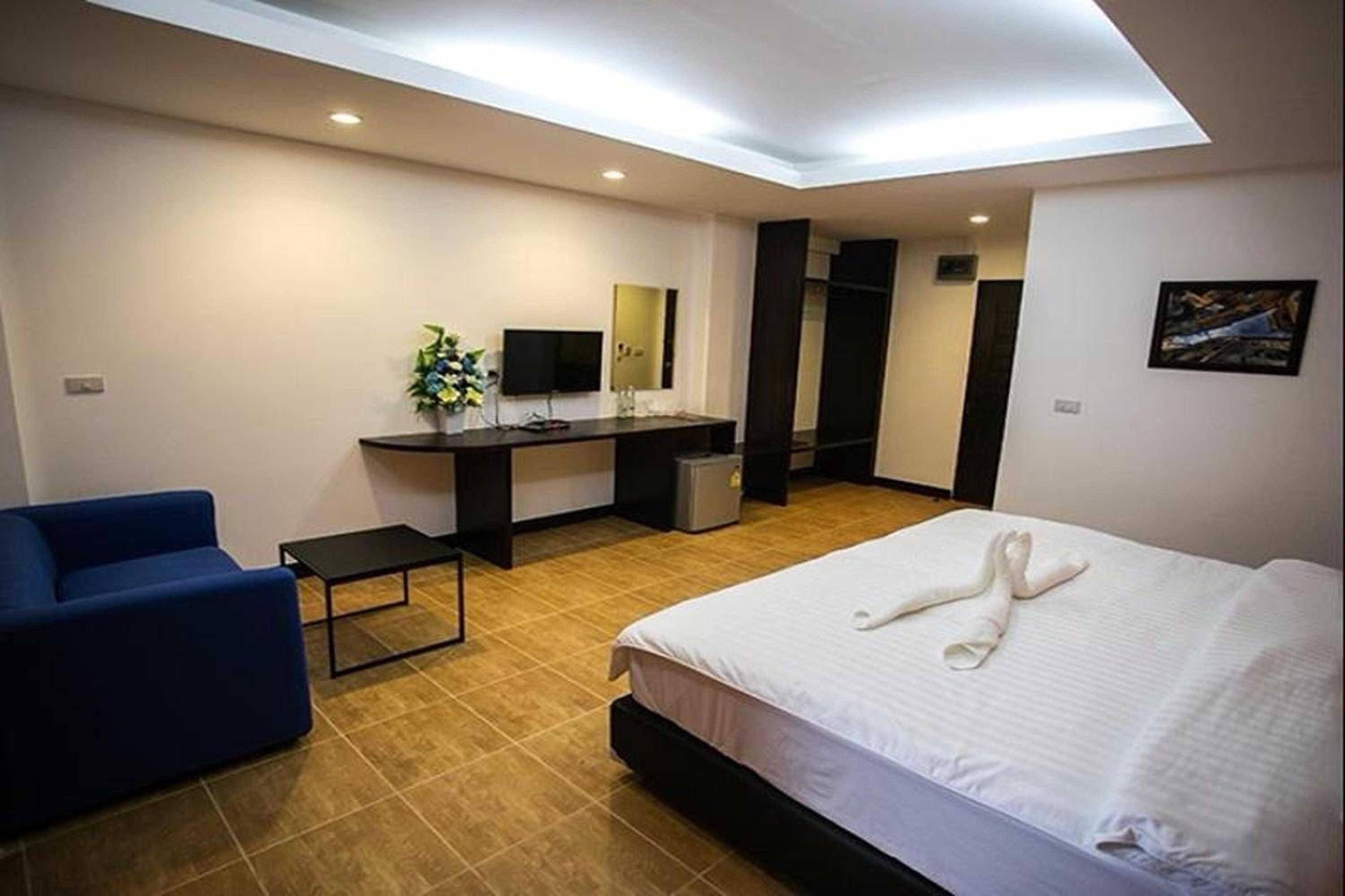 Deluxe Double Room - Photo 19