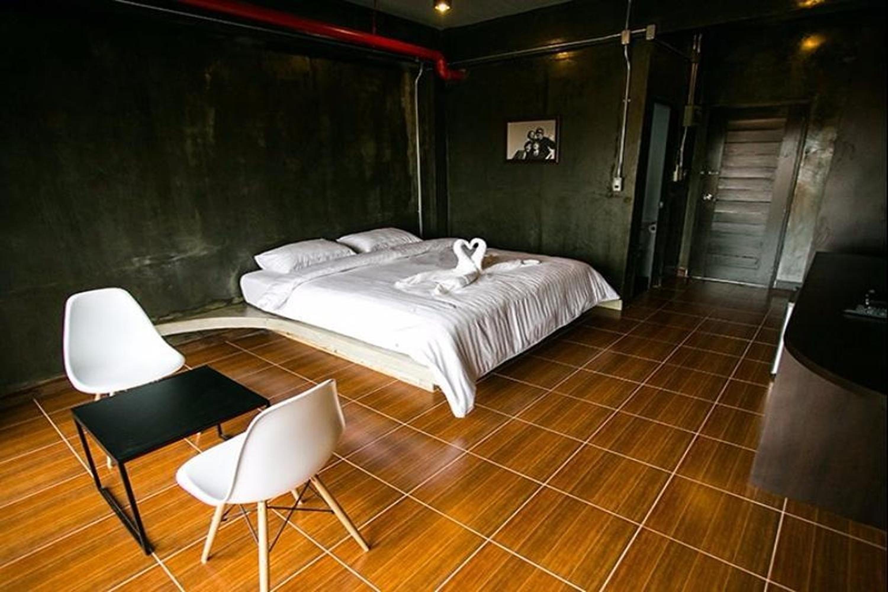 Deluxe Double Room - Photo 15